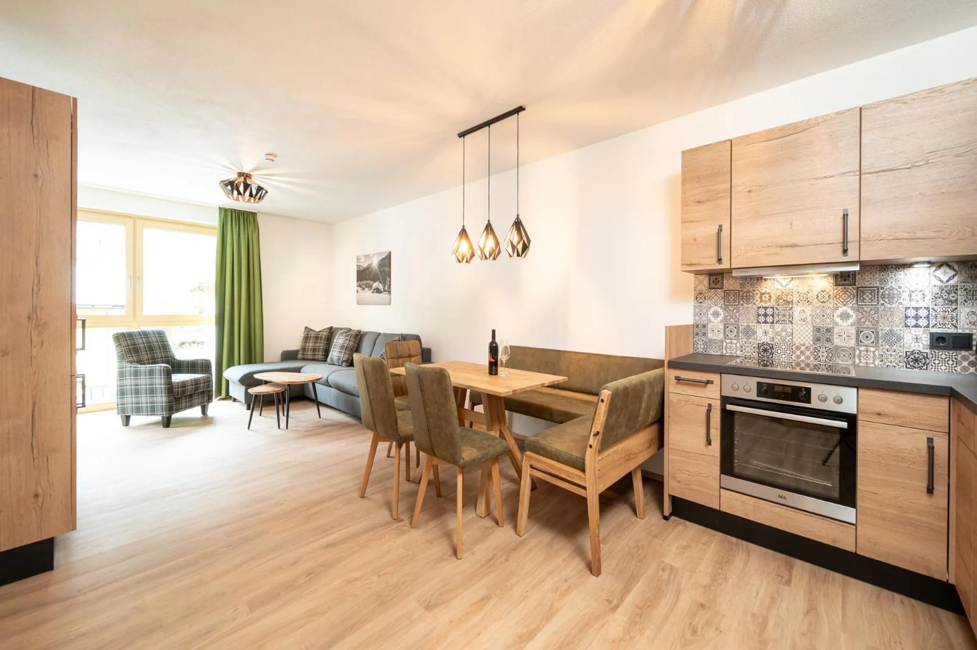 Dining area in AlpenParks Wildbach Lodge Hochkönig
