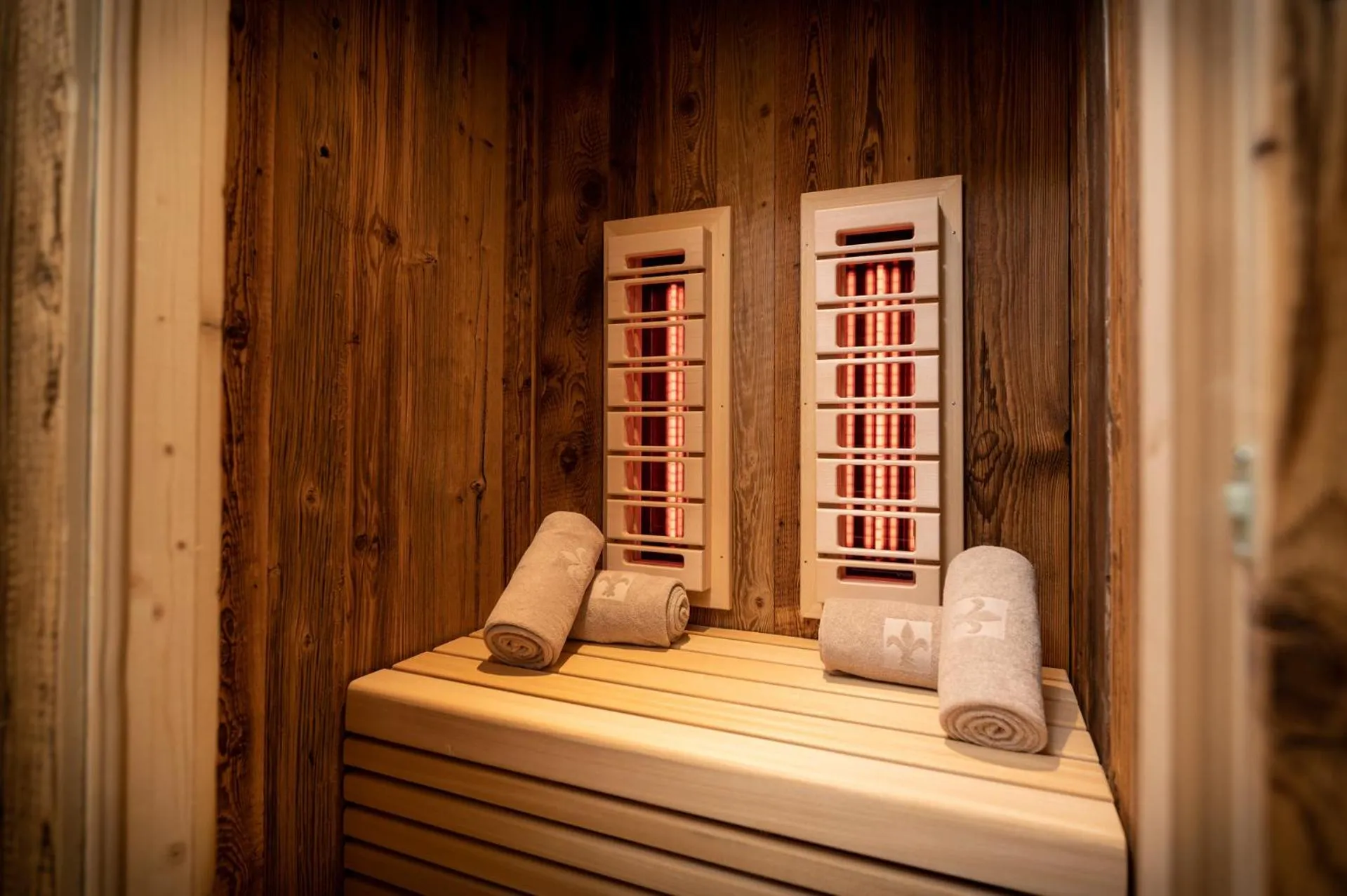 Sauna in AlpenParks Wildbach Lodge Hochkönig