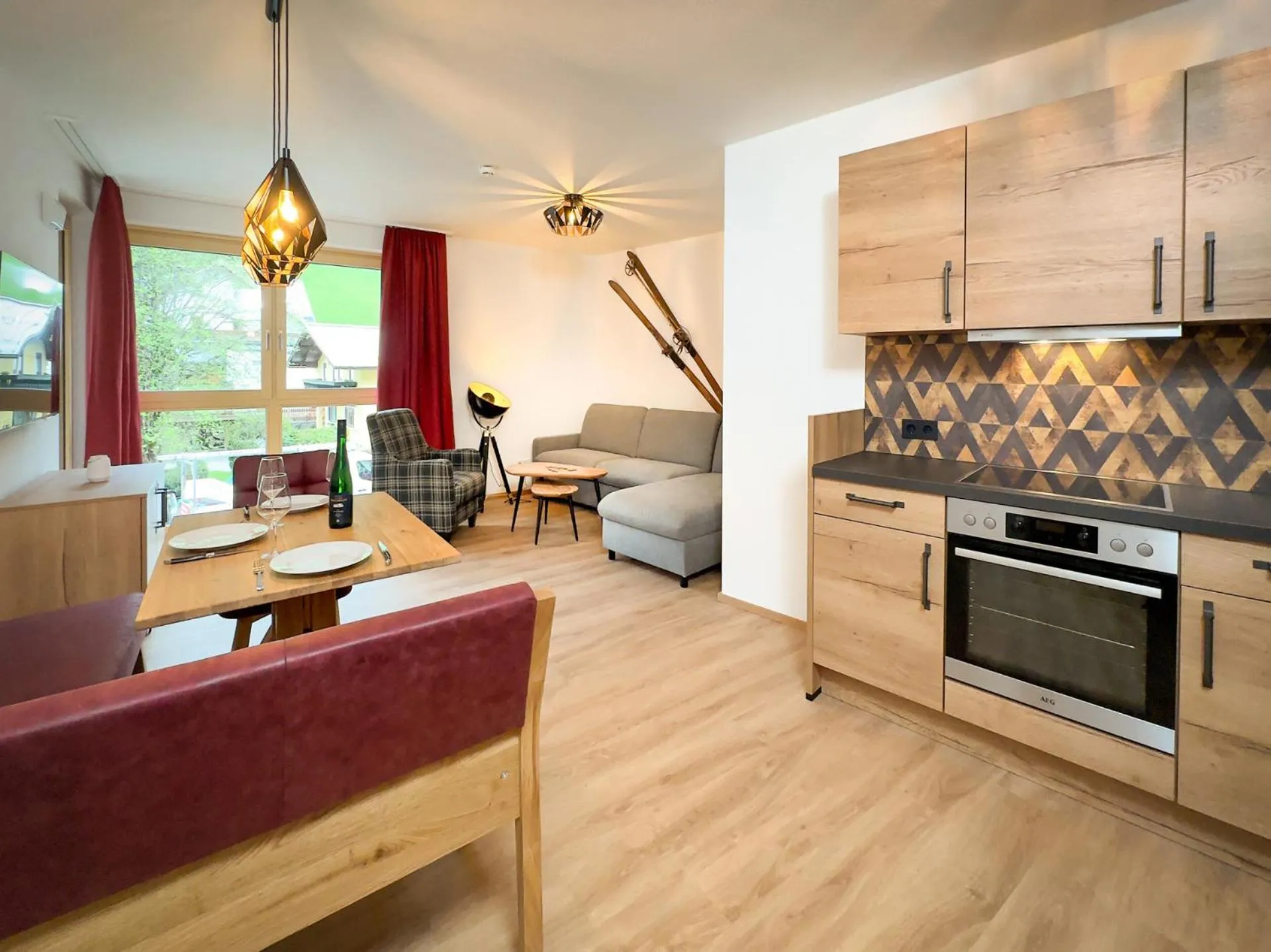 Kitchen or kitchenette in AlpenParks Wildbach Lodge Hochkönig