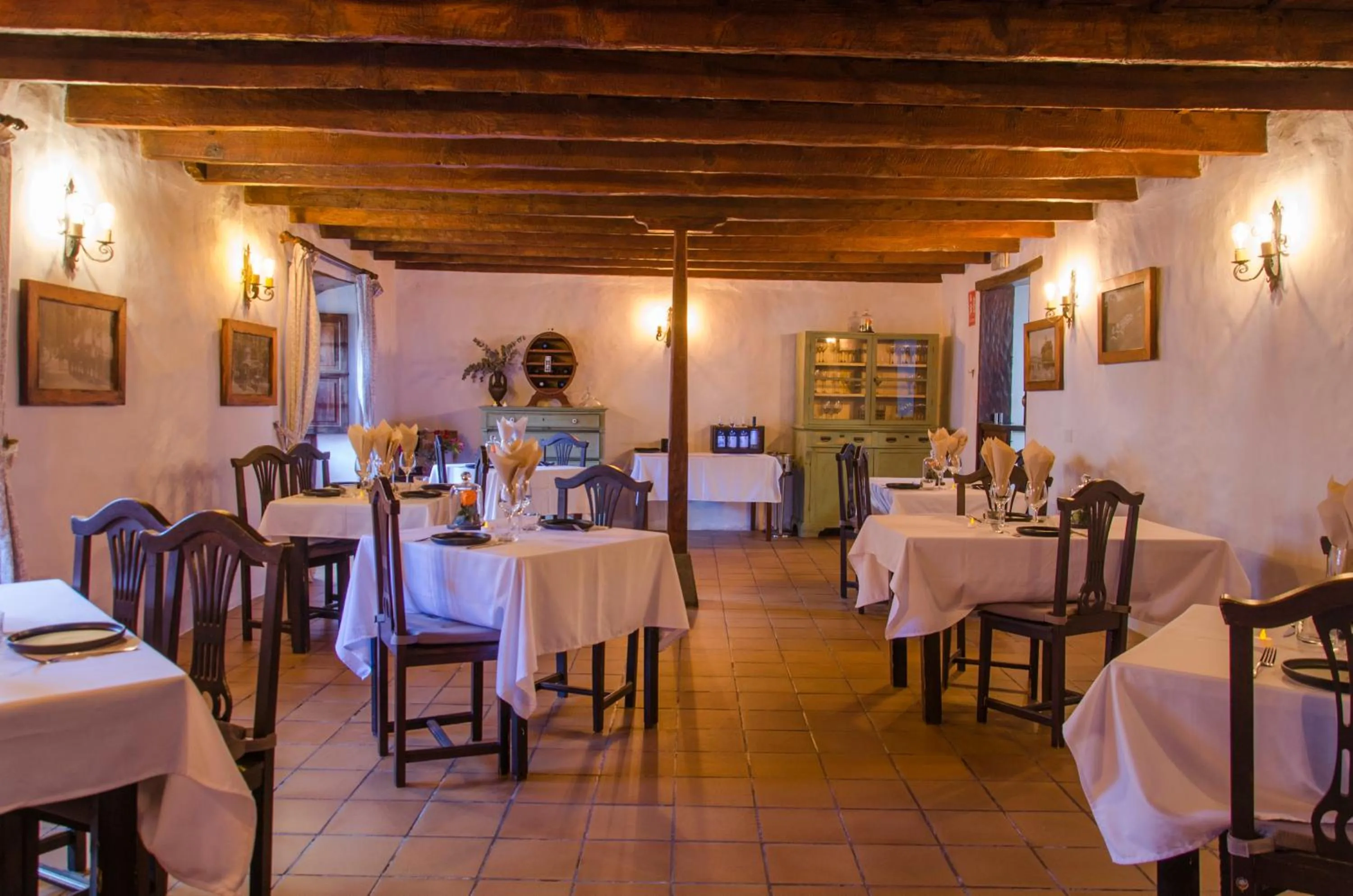 Restaurant/places to eat in Hotel rural casona Santo Domingo