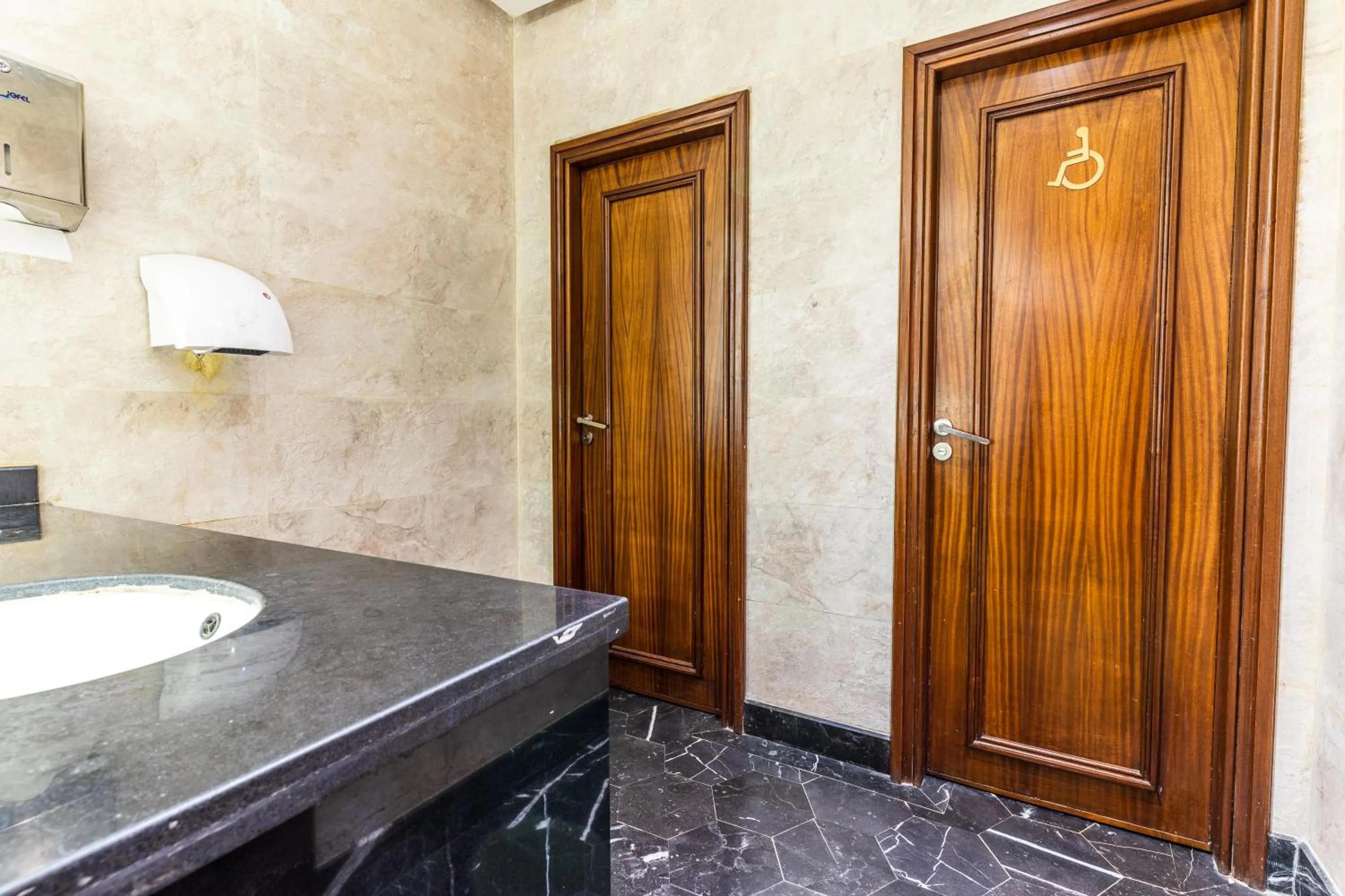 Toilet in One Hotel Casablanca