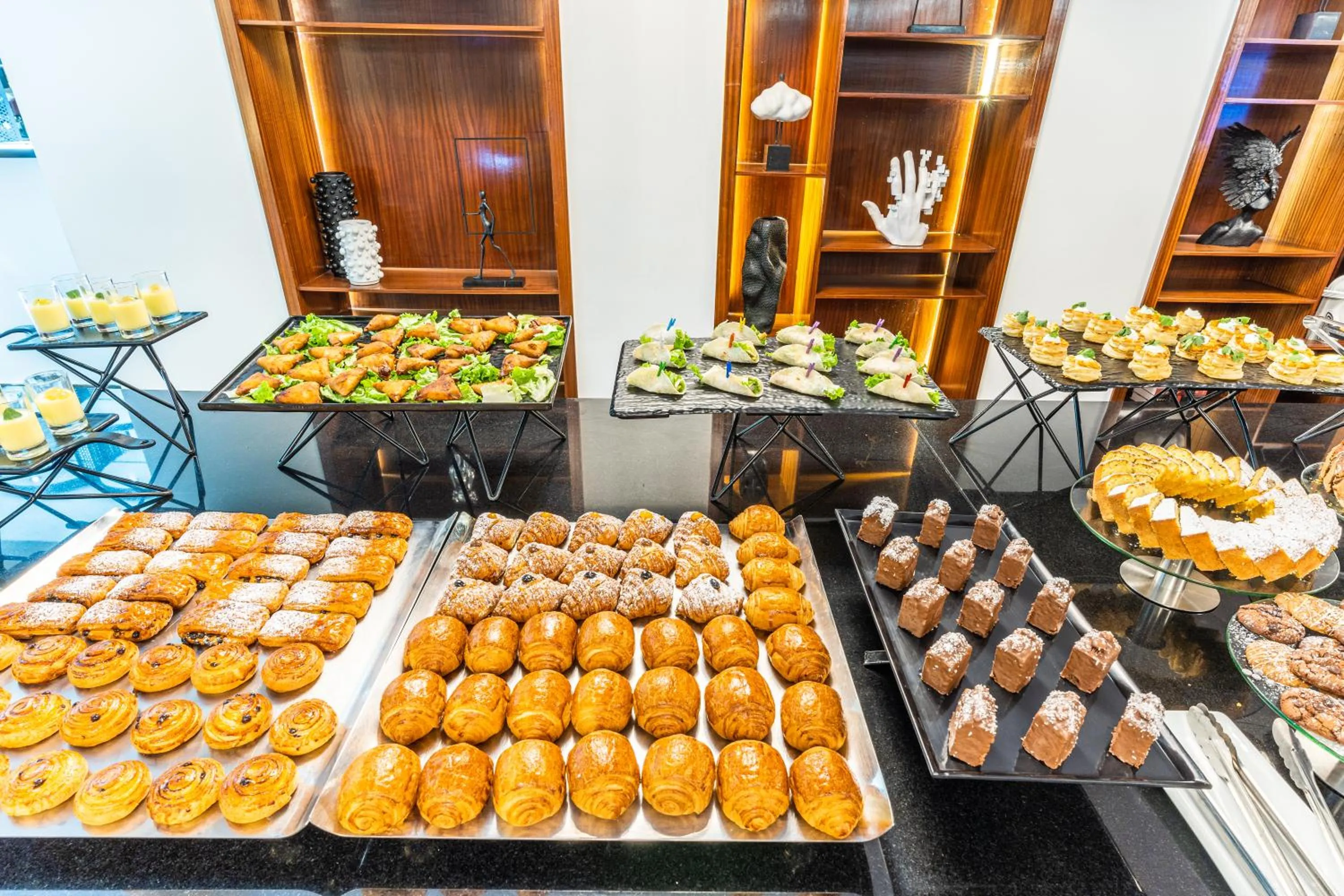 Restaurant/places to eat in One Hotel Casablanca