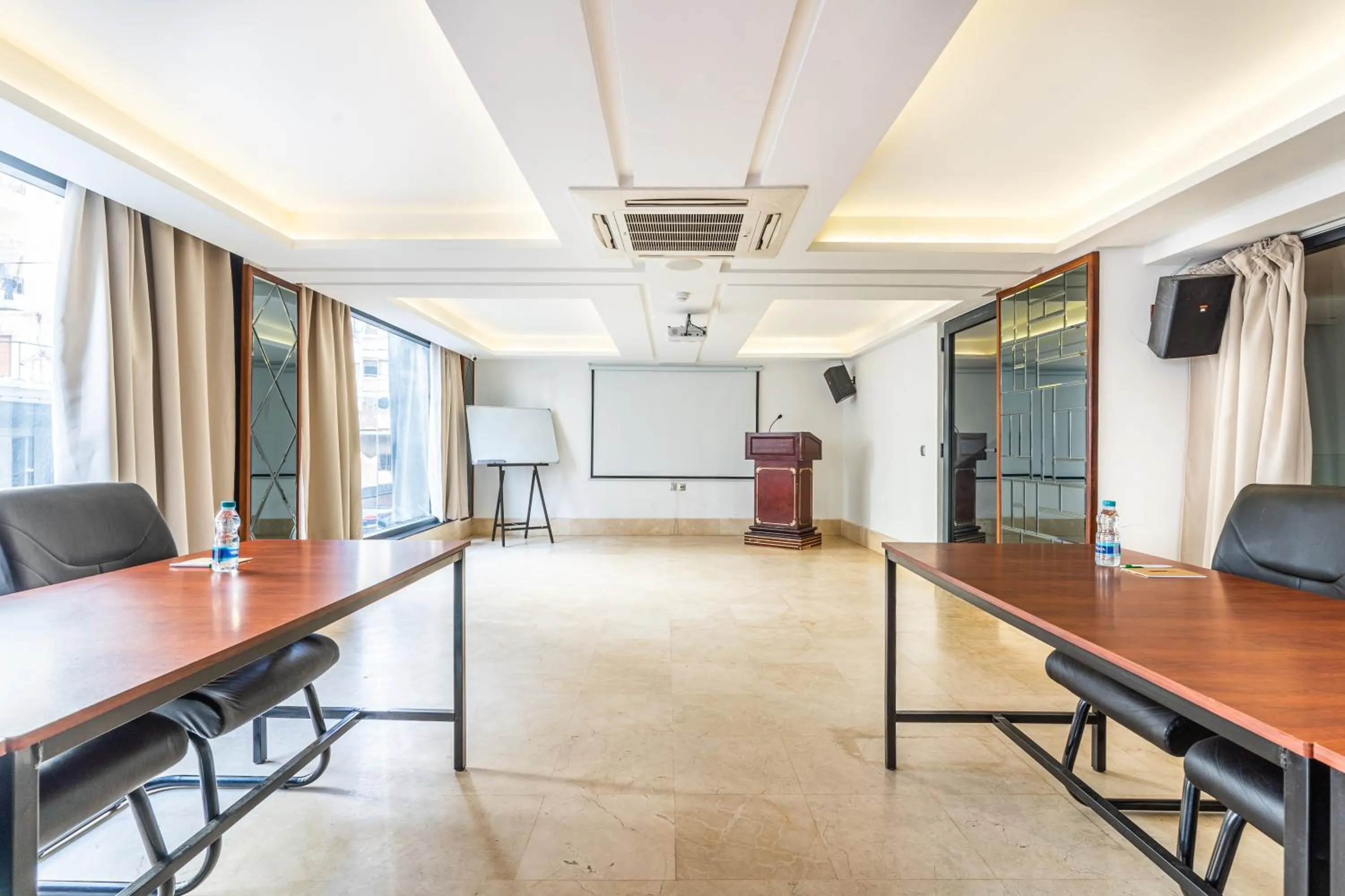 TV and multimedia in One Hotel Casablanca