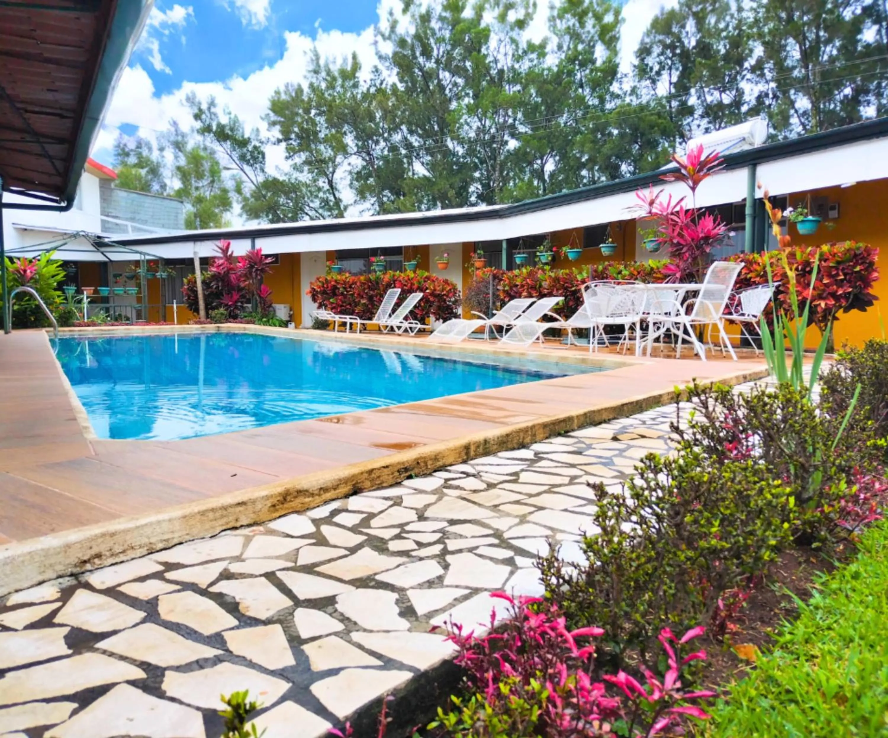 Swimming pool in Hotel Puerta del Sol - San Jose Airport