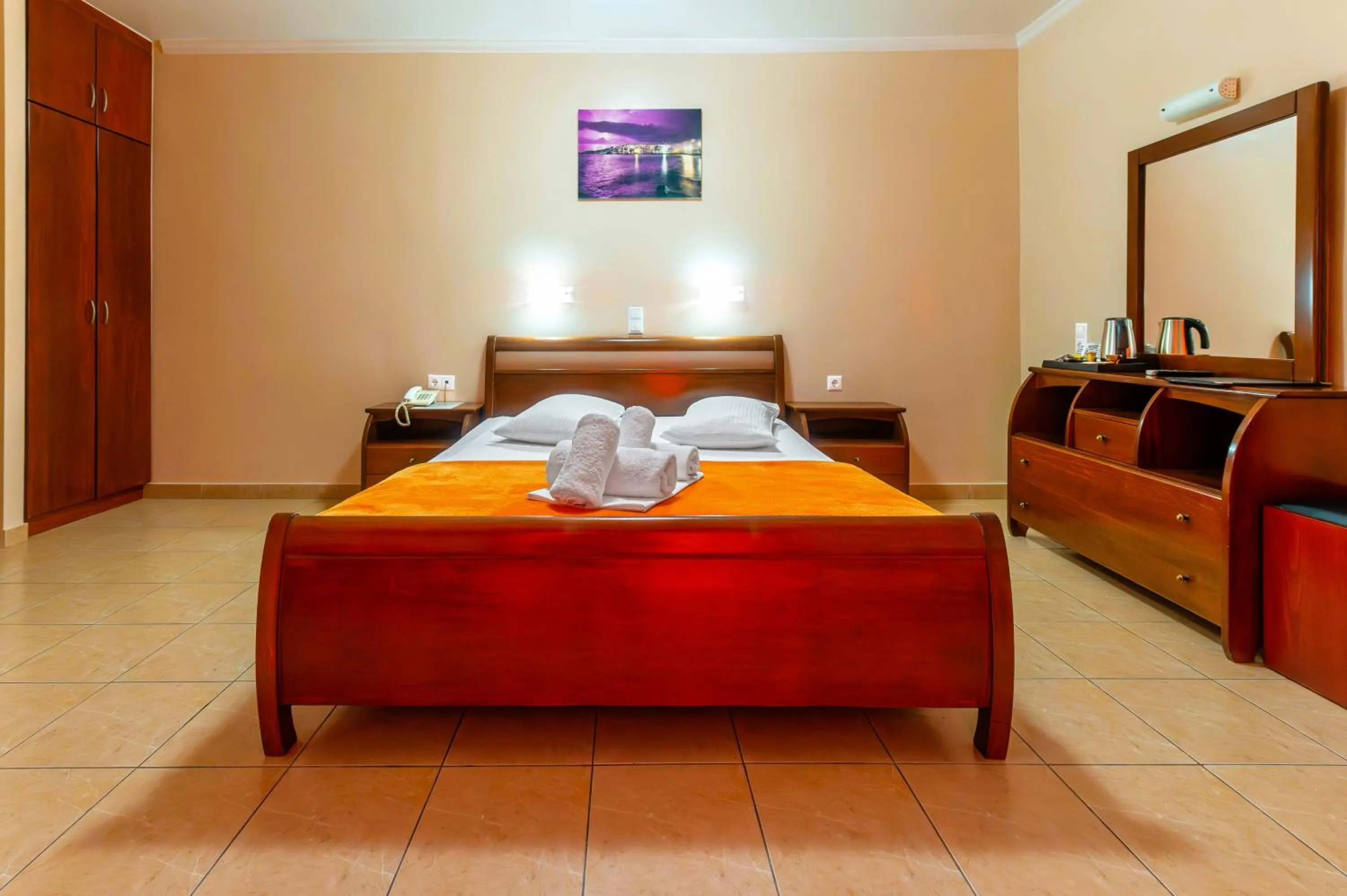 Bedroom, Bed in Faros I