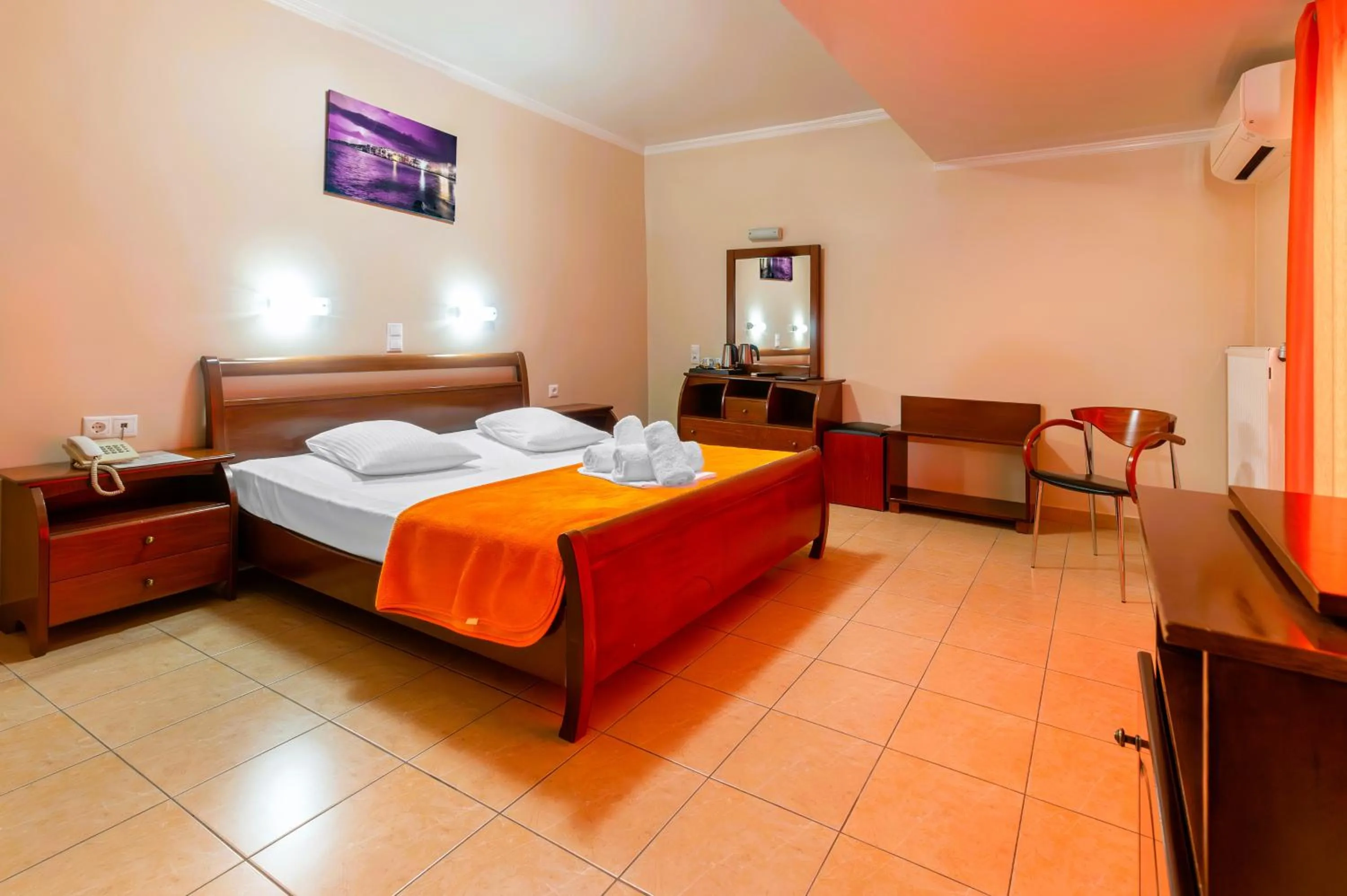 Bedroom, Bed in Faros I