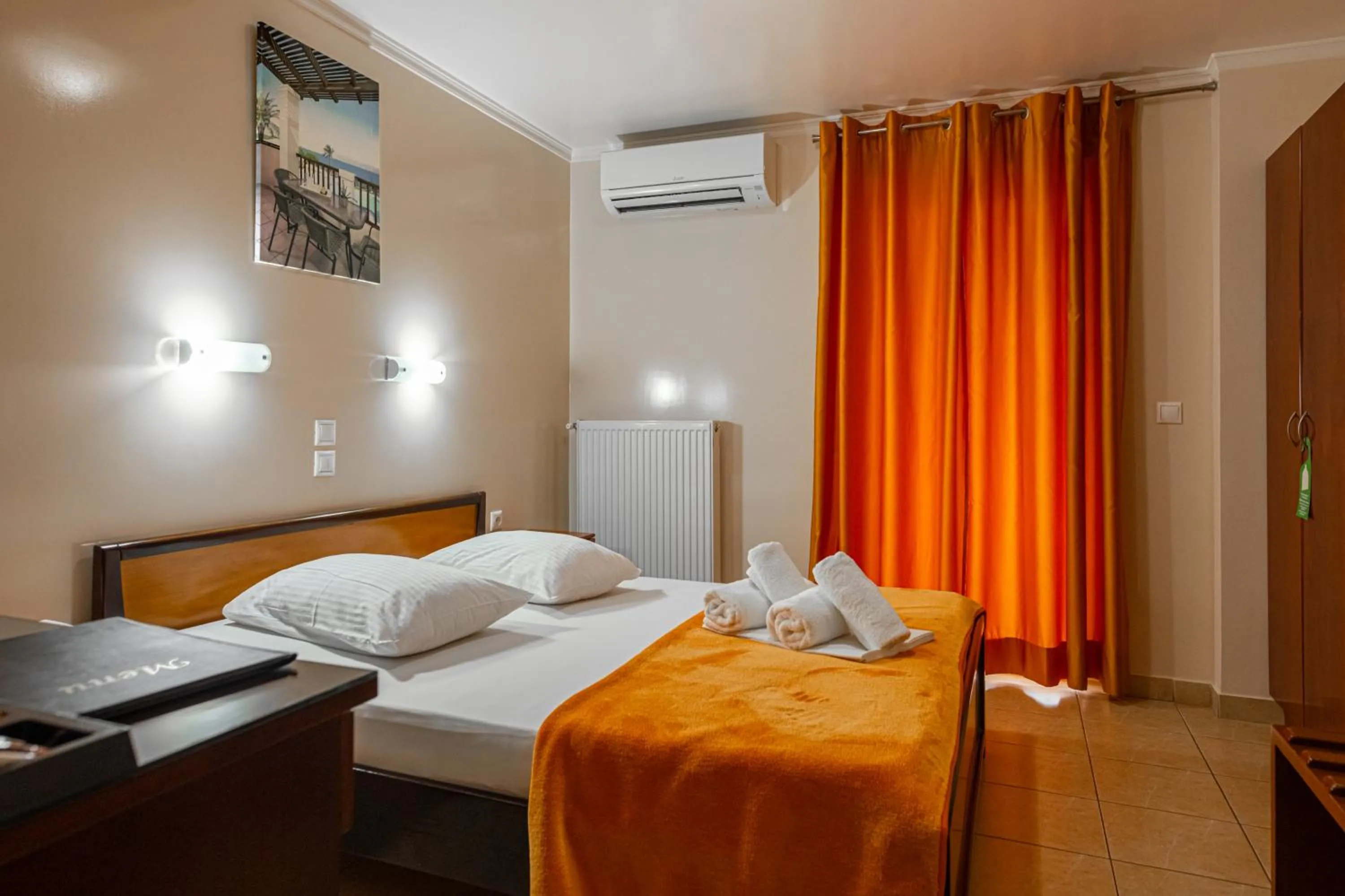 Bedroom, Bed in Faros I