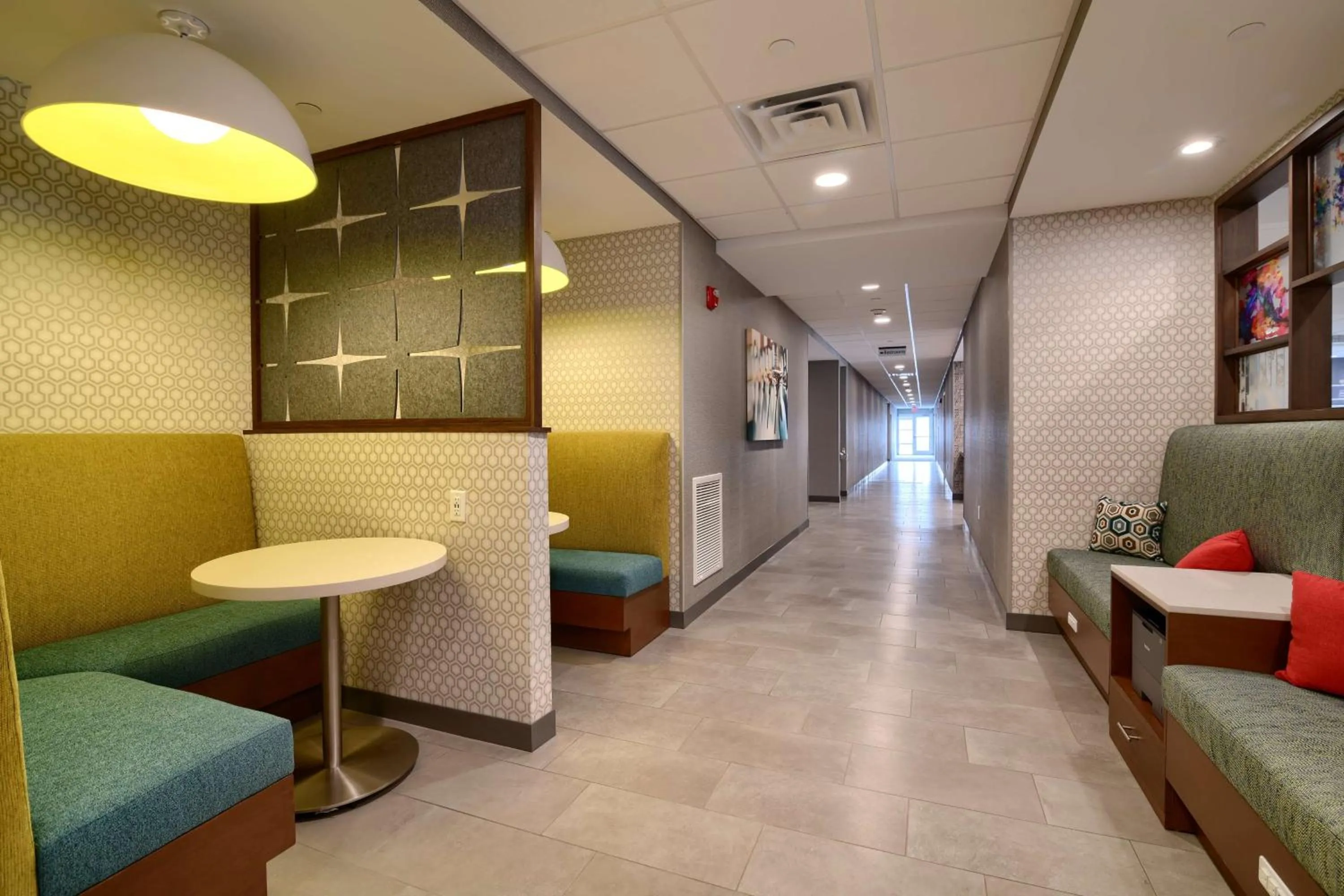 Property building in Hampton Inn Lincoln White Mountains