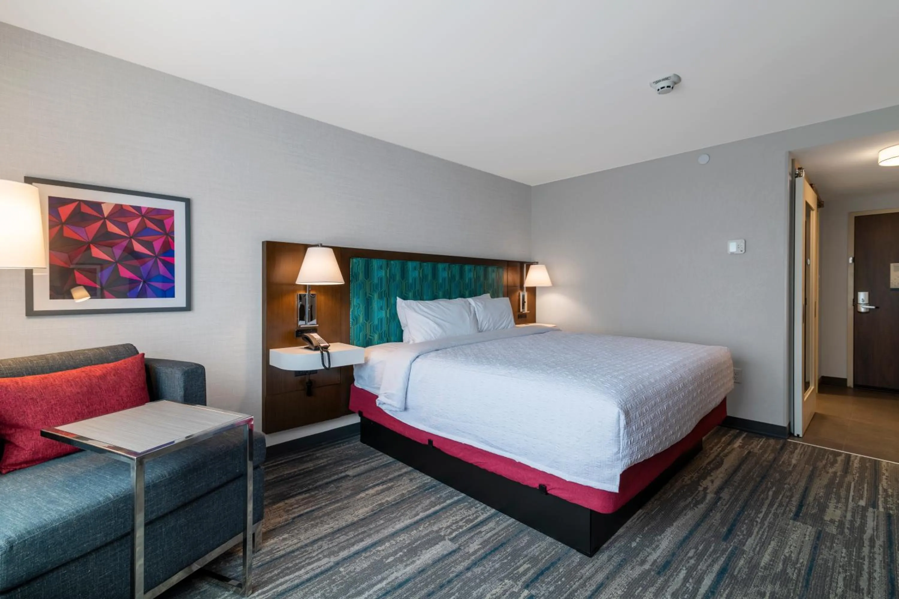 Bedroom, Bed in Hampton Inn Lincoln White Mountains