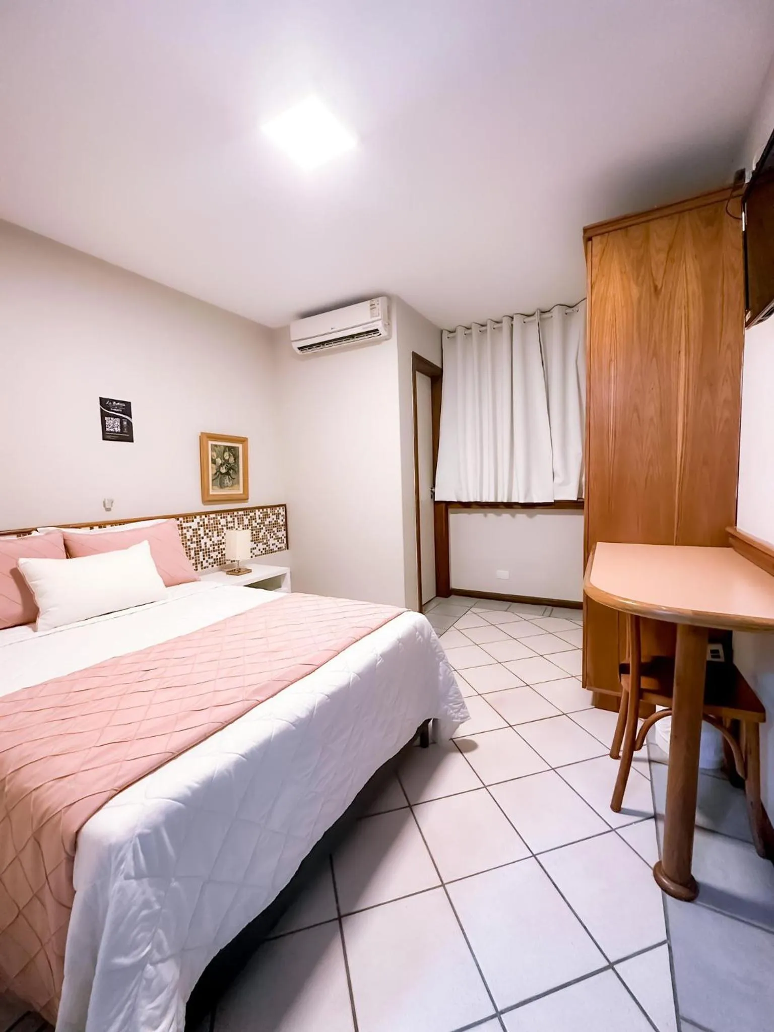 Photo of the whole room, Bed in Porty Brasil Hotel