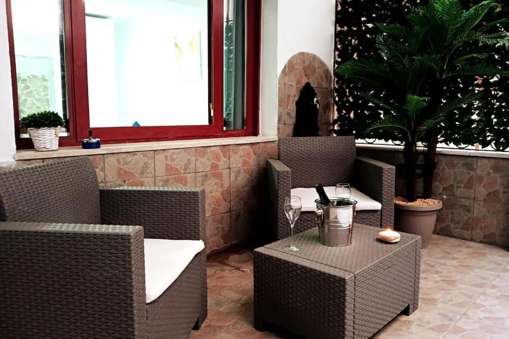 BORGO LORETO NAPLES