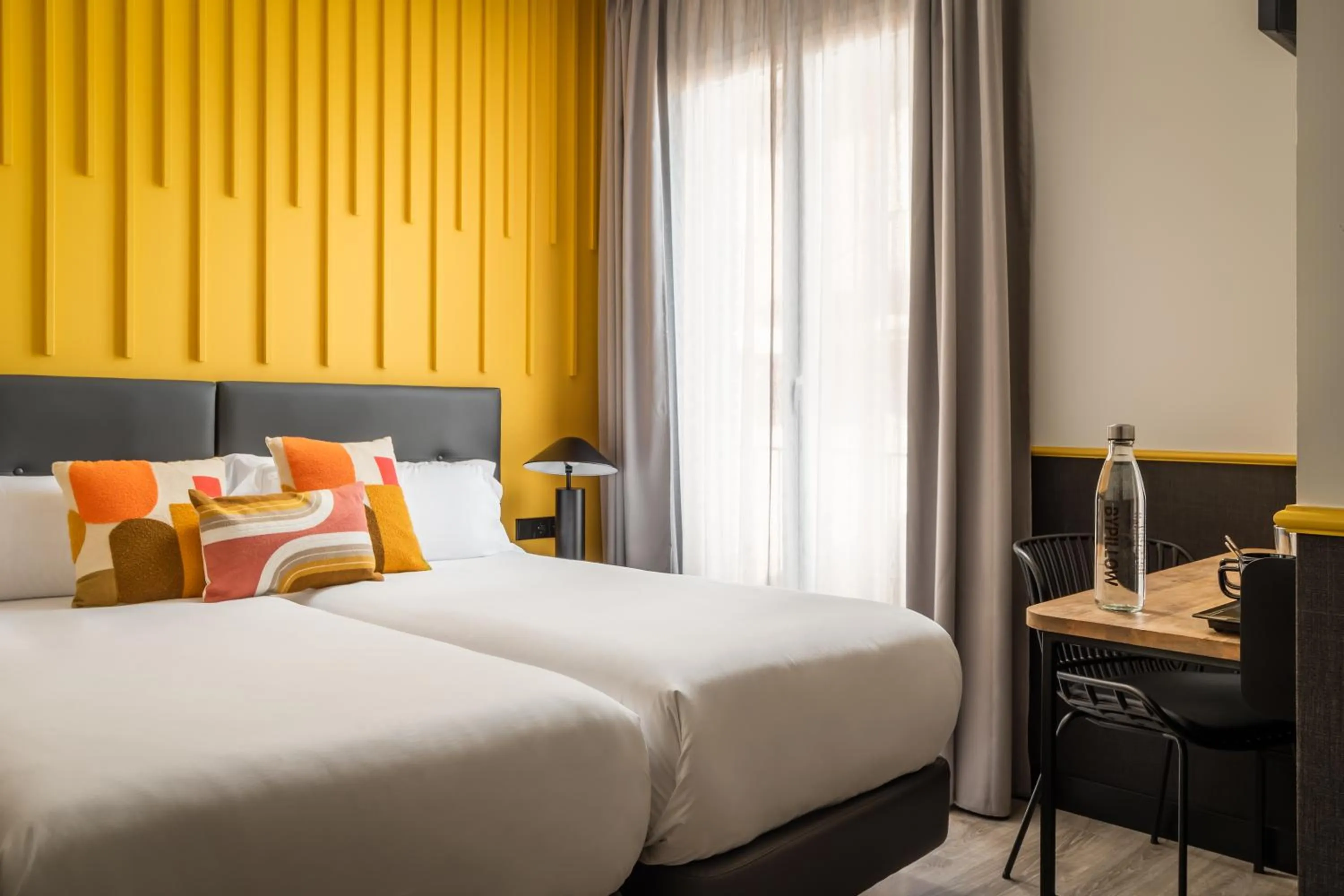 Bed in BYPILLOW Crosstown