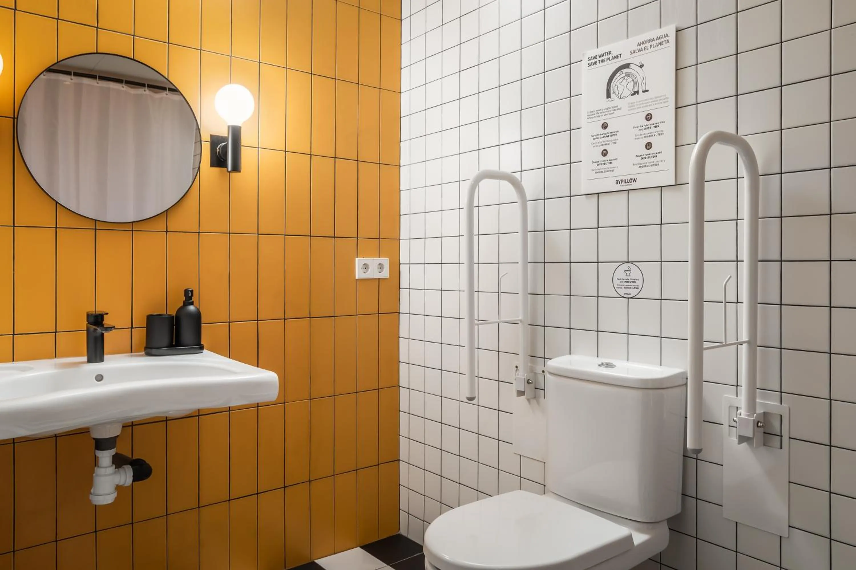 Bathroom in BYPILLOW Crosstown