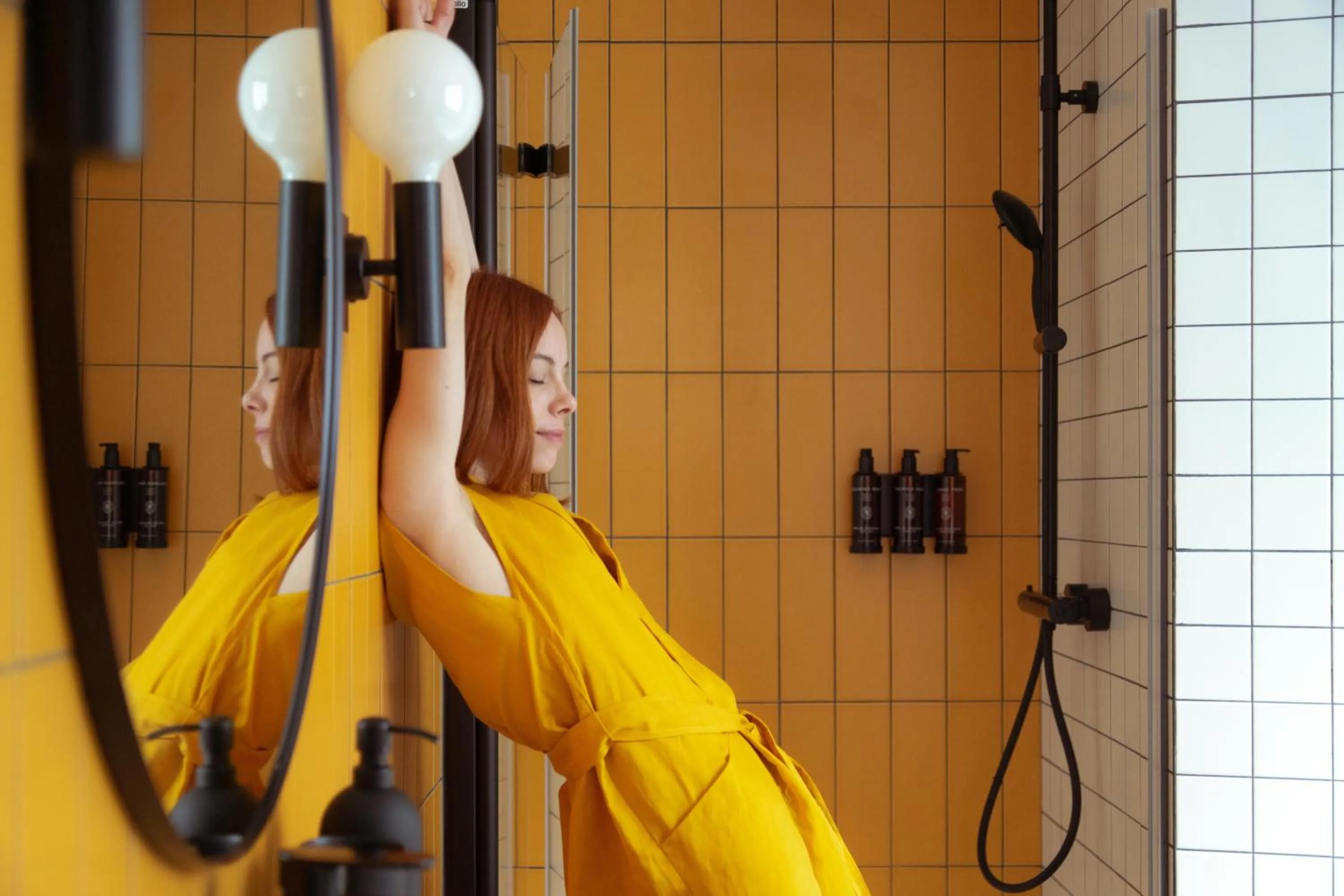 Shower in BYPILLOW Crosstown