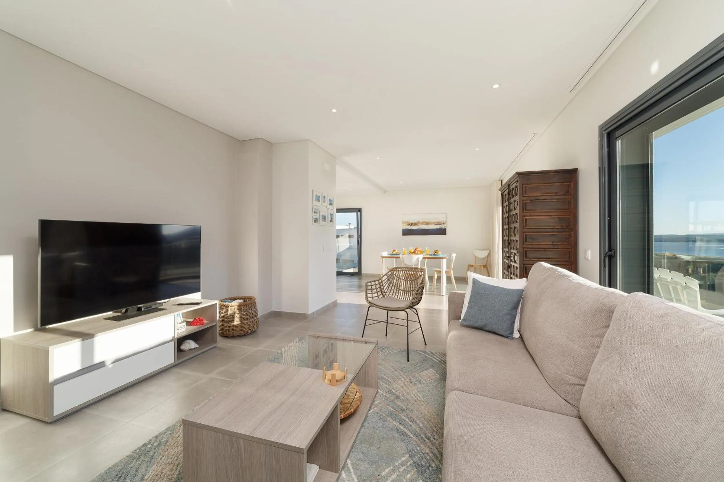 Communal lounge/ TV room in Lagoa Views - Holiday Apartment