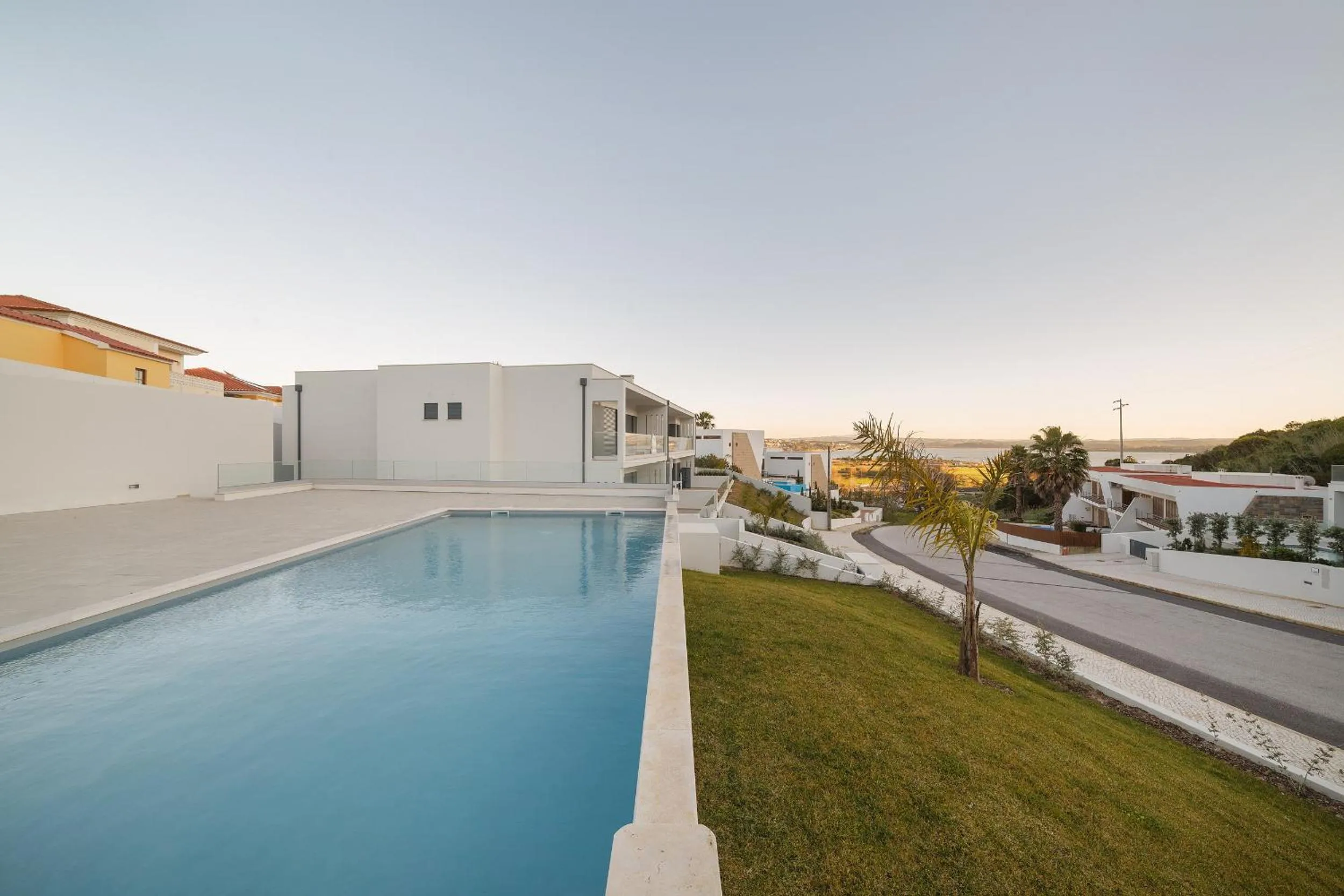 Swimming pool in Lagoa Views - Holiday Apartment