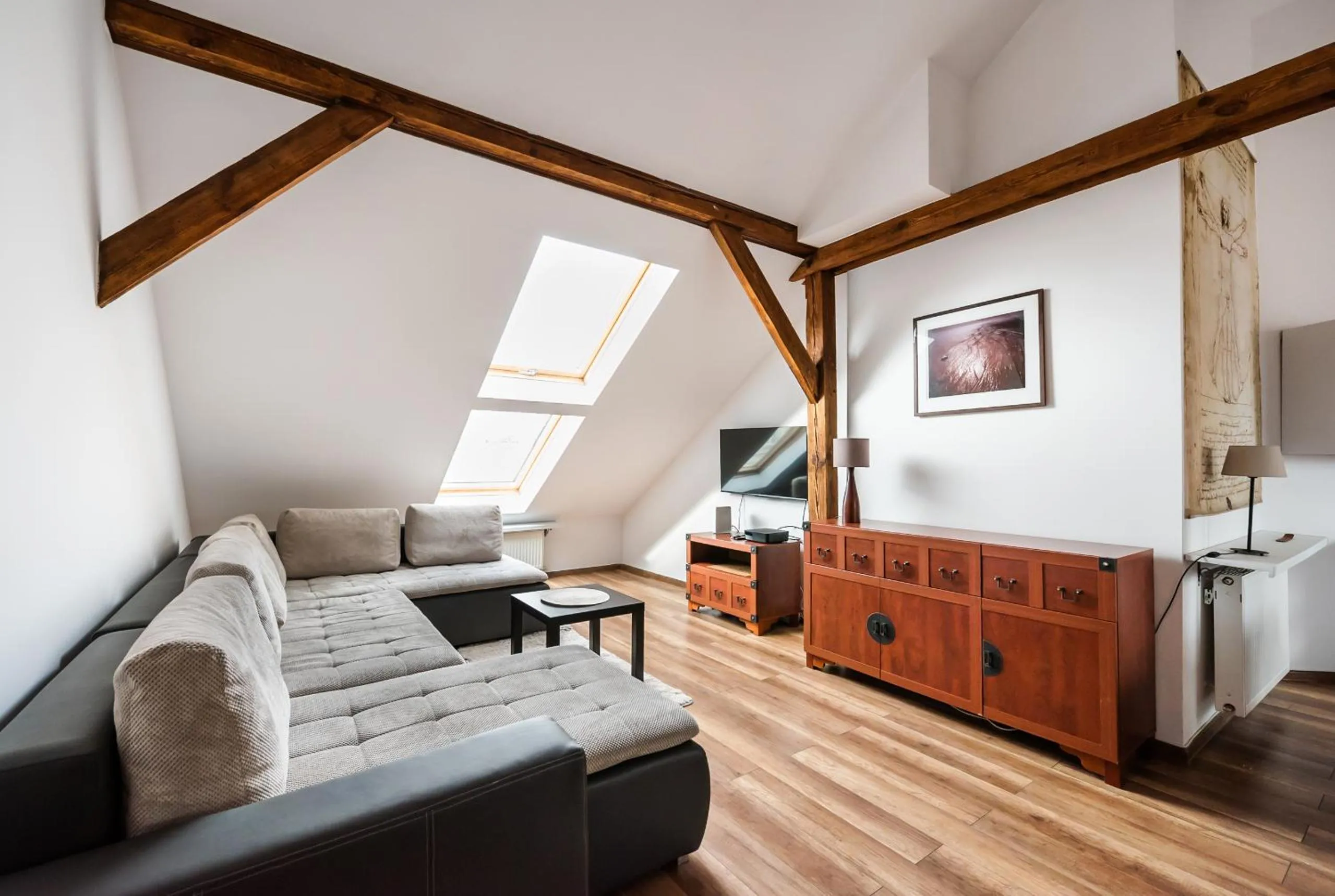 Plac Narutowicza Two-Level Apartment by BookingHost