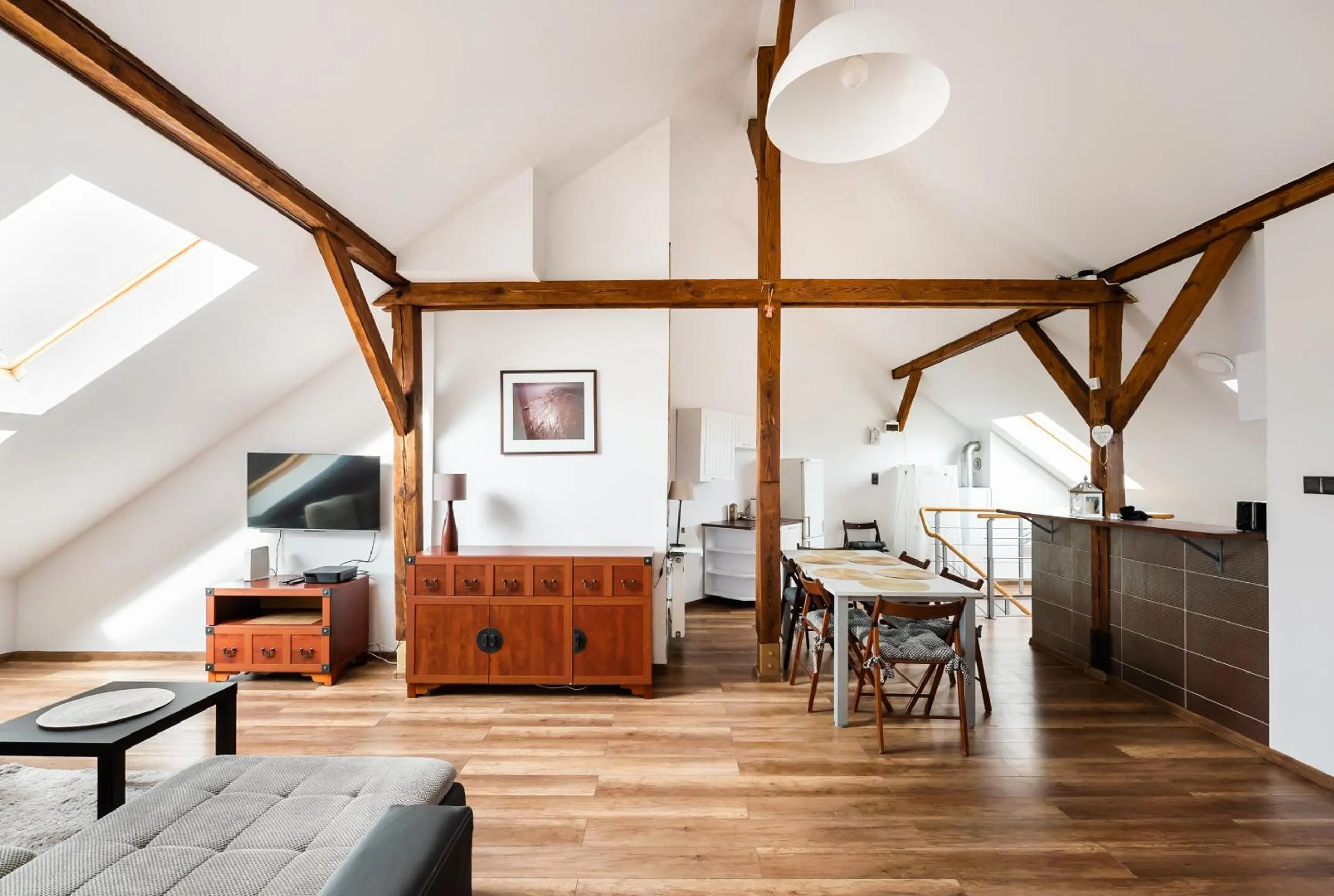 Plac Narutowicza Two-Level Apartment by BookingHost