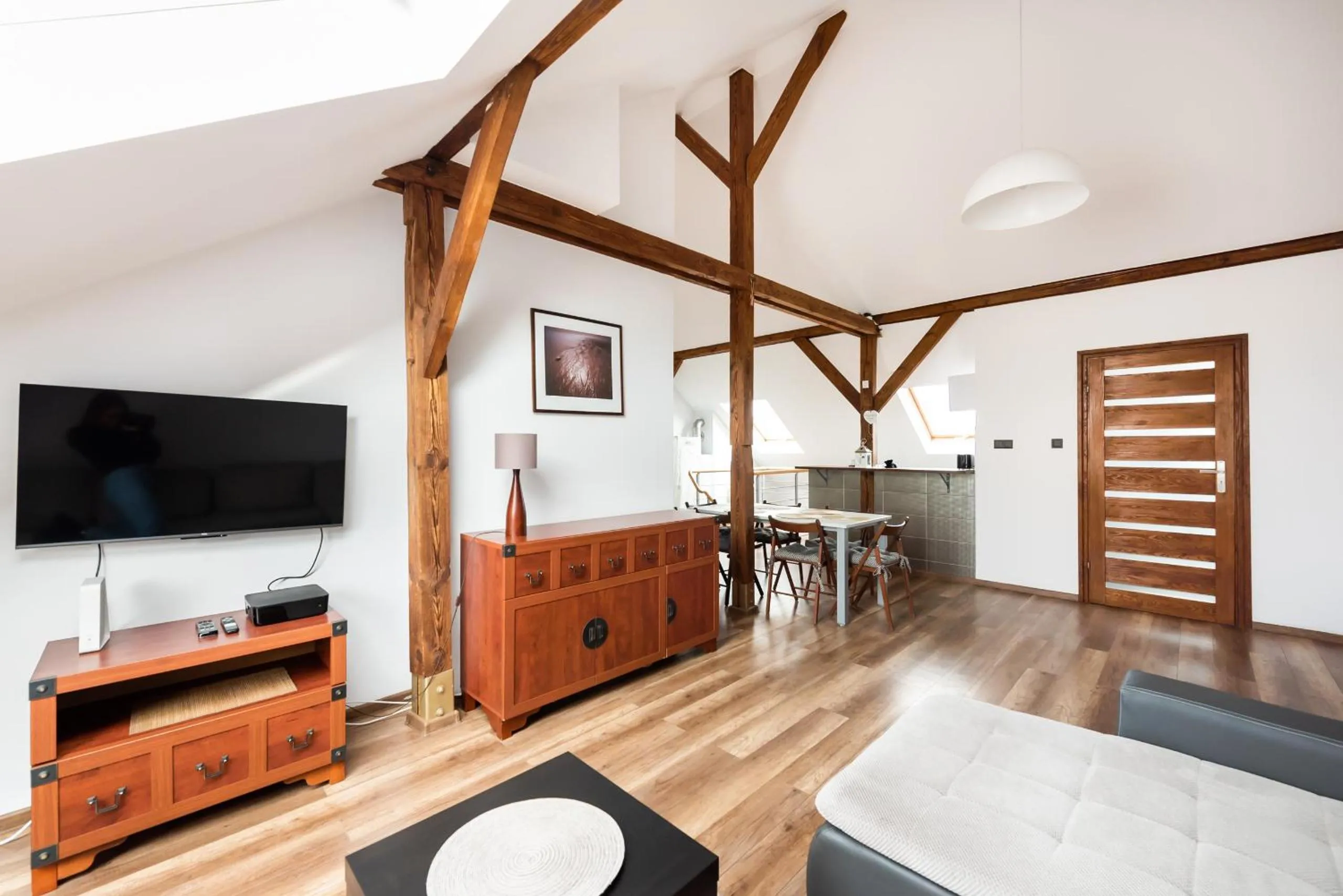Plac Narutowicza Two-Level Apartment by BookingHost