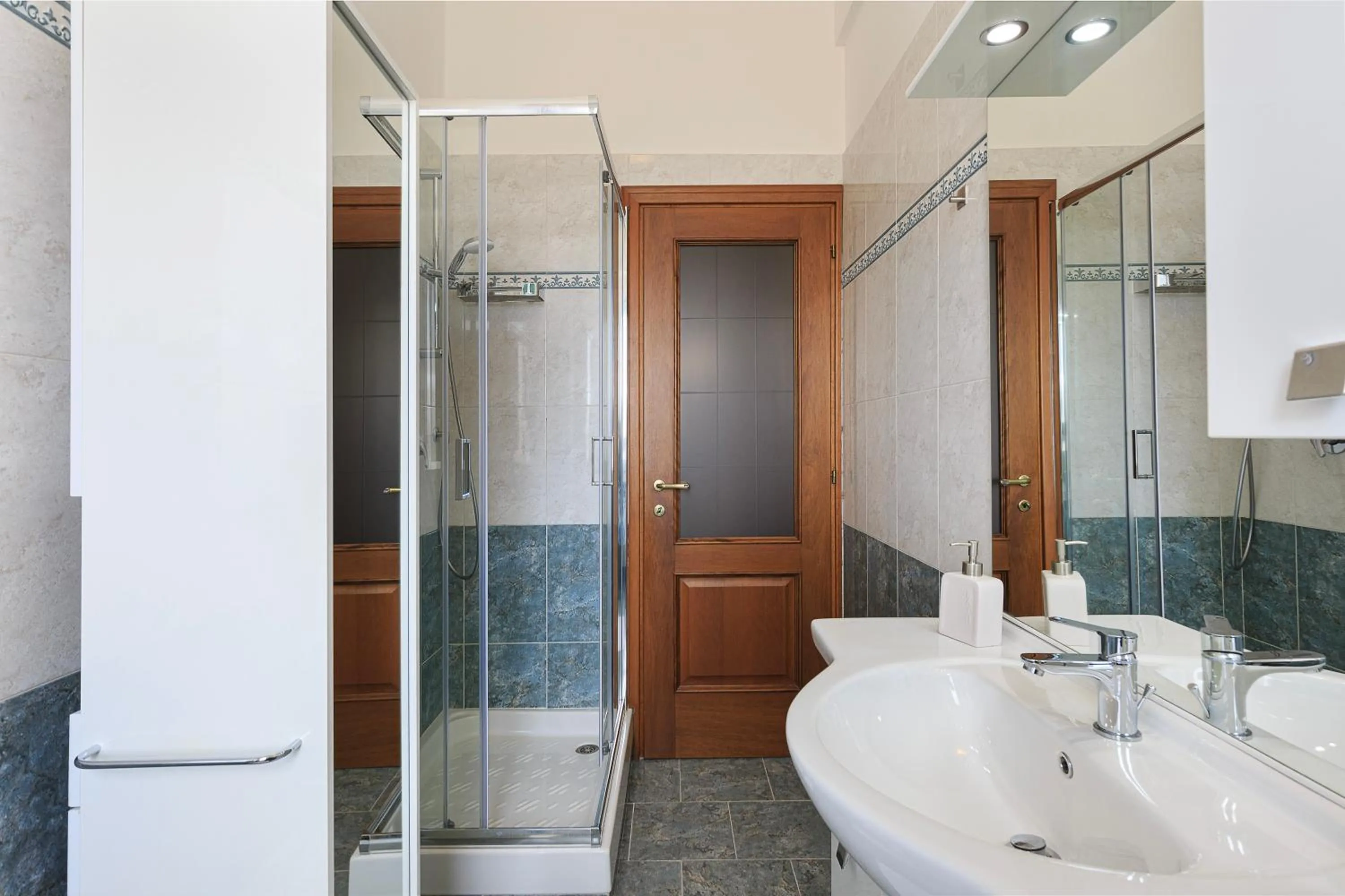 Shower in Appartamento Dante