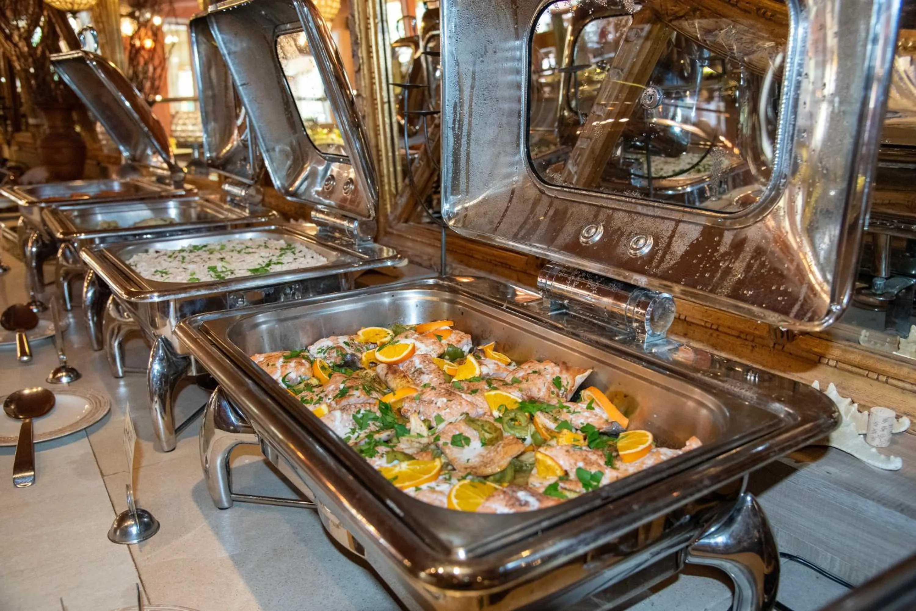 Restaurant/places to eat in Orpheas Resort Hotel (Adults Only)