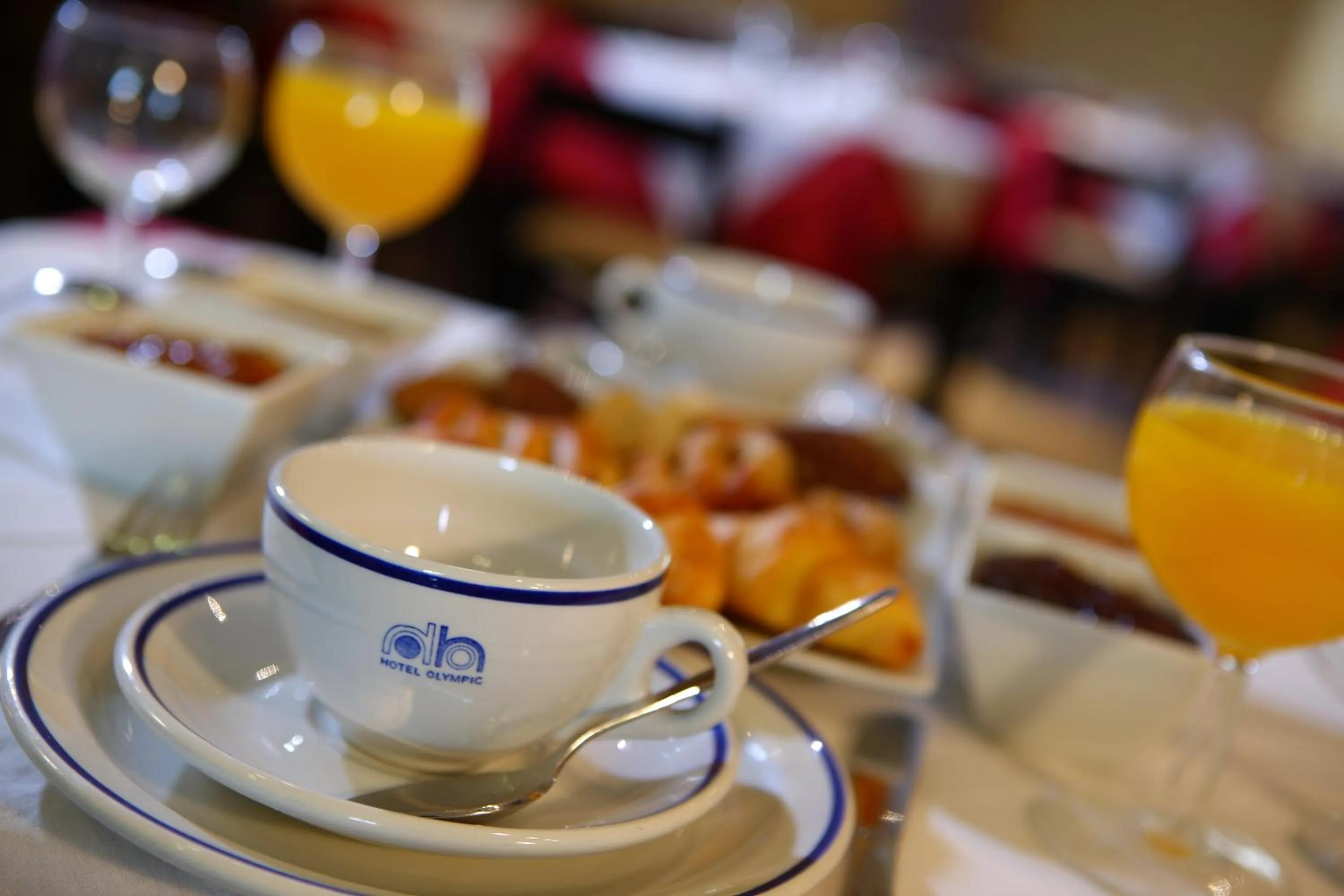 Food and drinks in Olympic Hotel