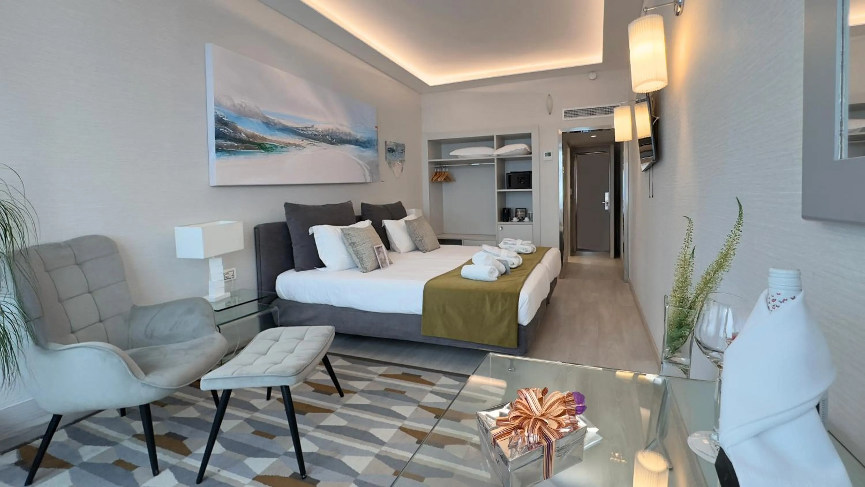 Bedroom, Bed in St George Lycabettus Lifestyle Hotel