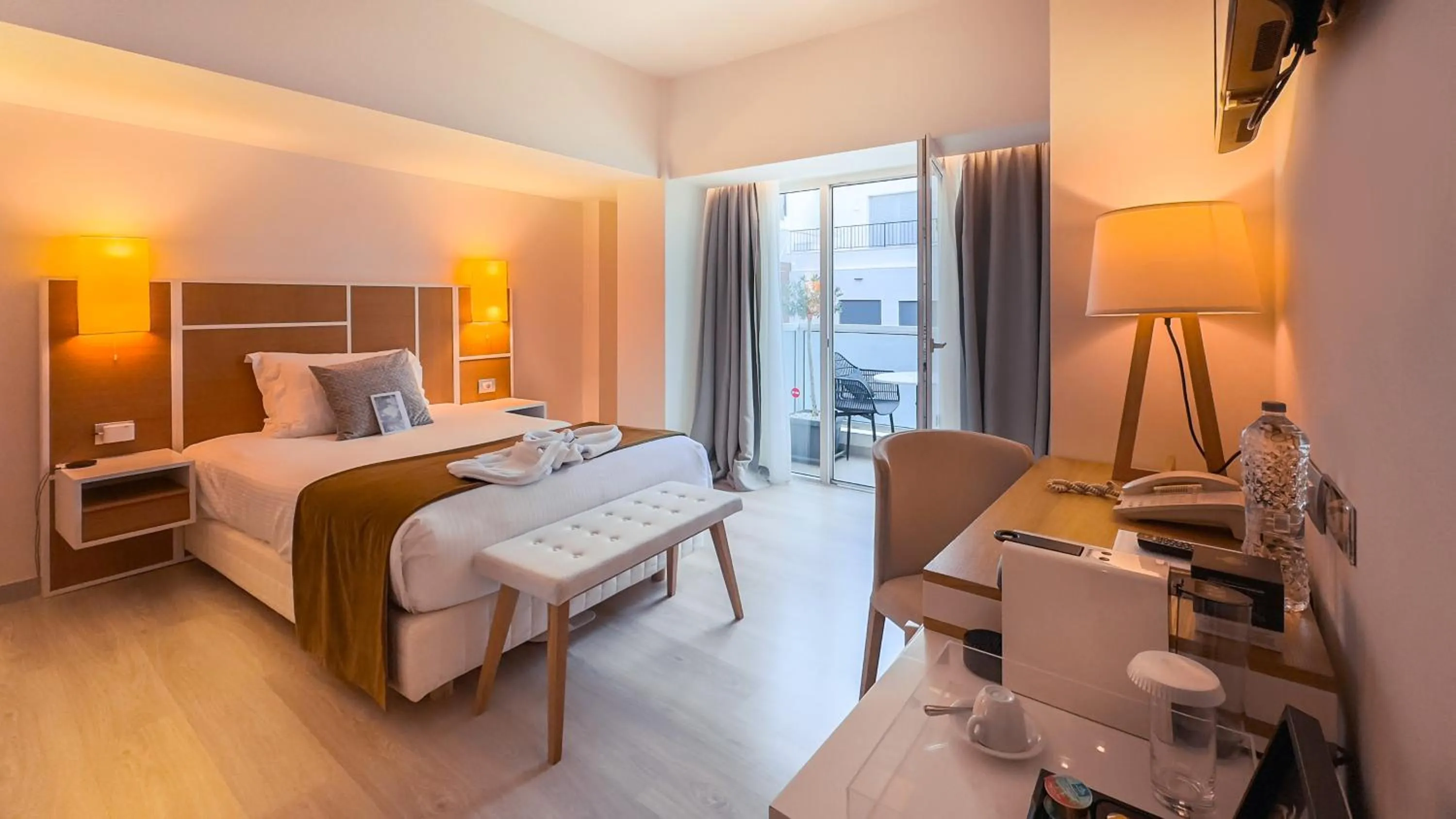 Bedroom, Bed in St George Lycabettus Lifestyle Hotel