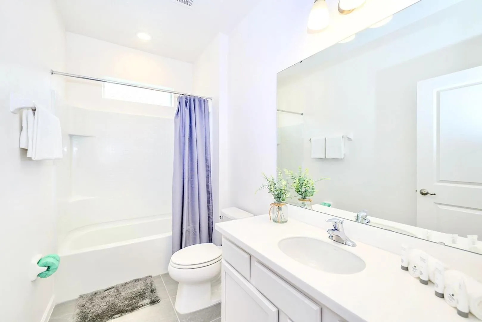 Toilet in 8BR Family Home with Pool and Hot tub