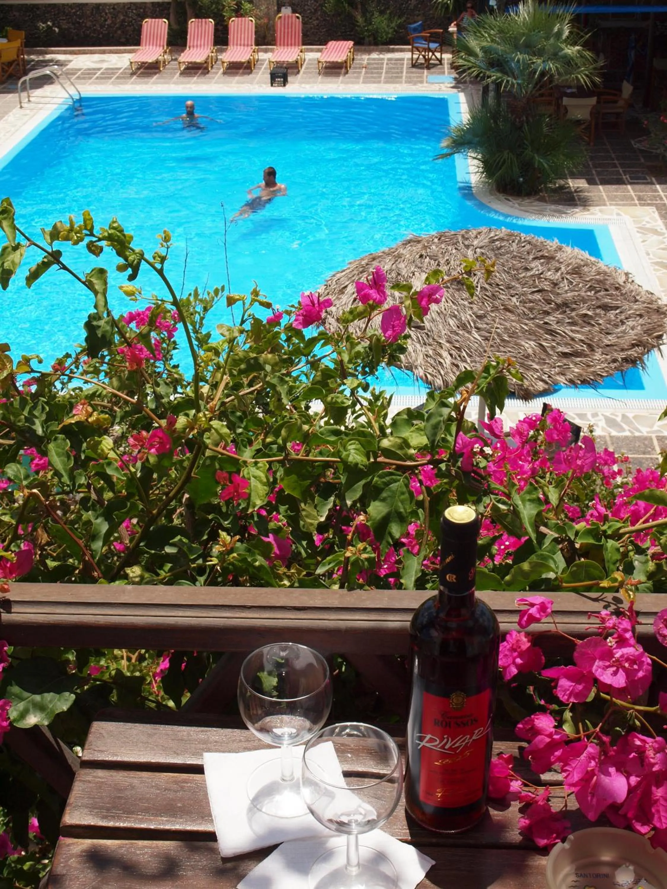 Restaurant/places to eat in Holiday Beach Resort Santorini