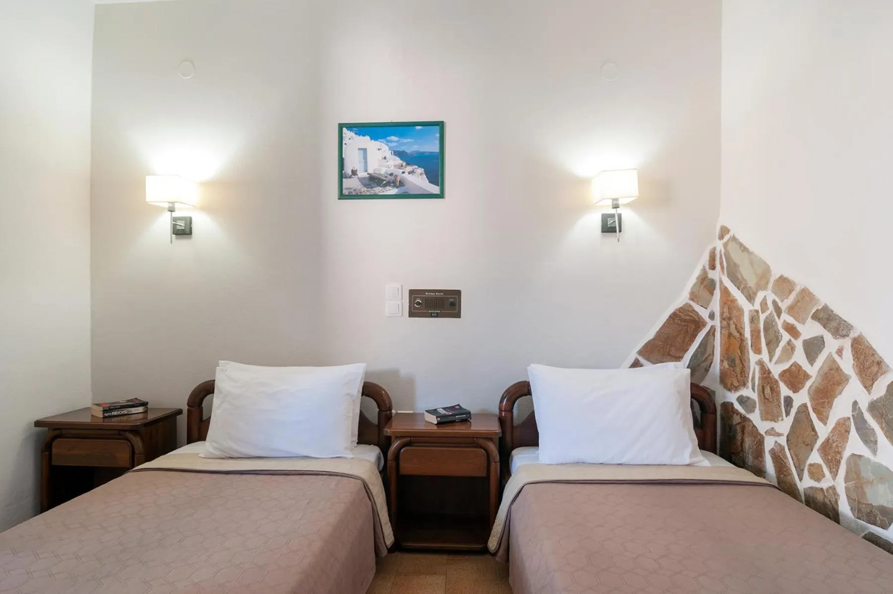 Bed in Holiday Beach Resort Santorini