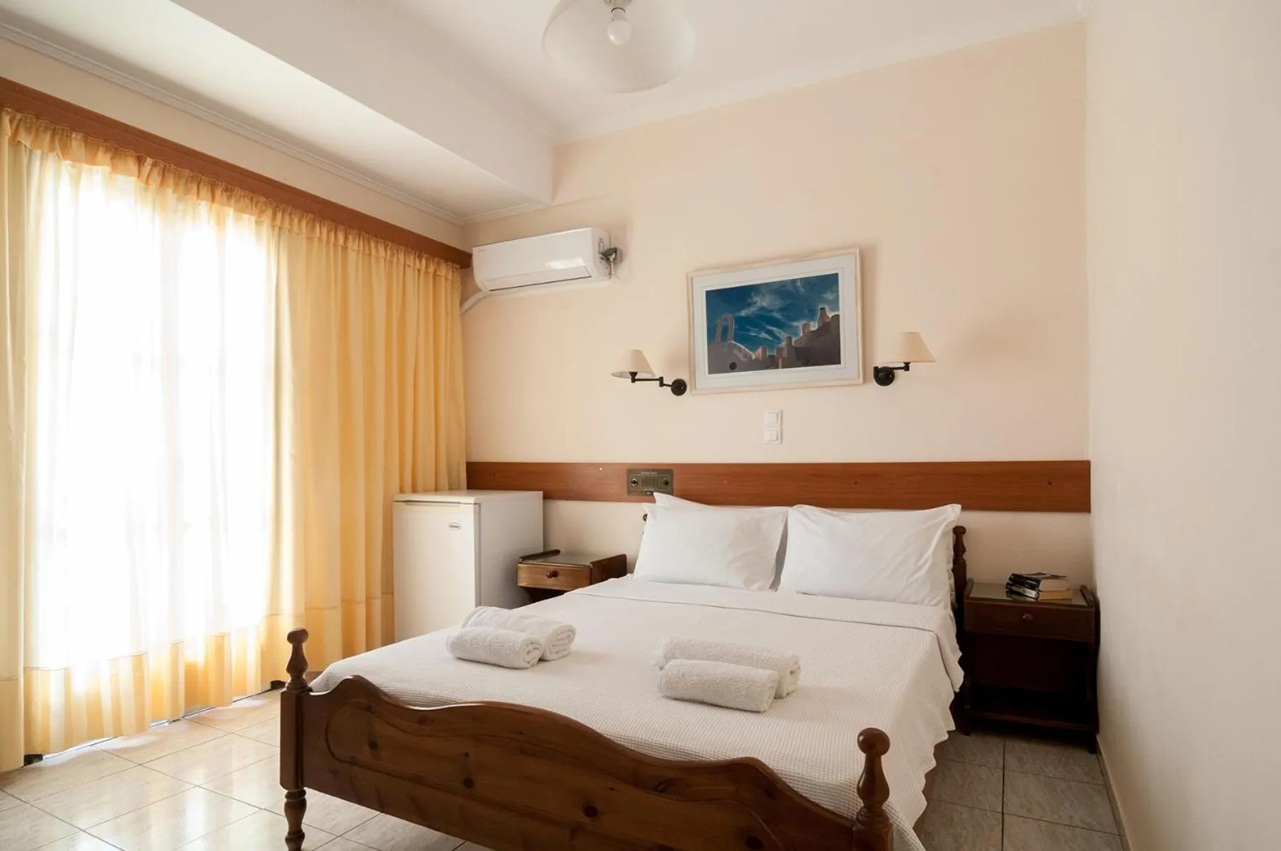 Bed in Holiday Beach Resort Santorini