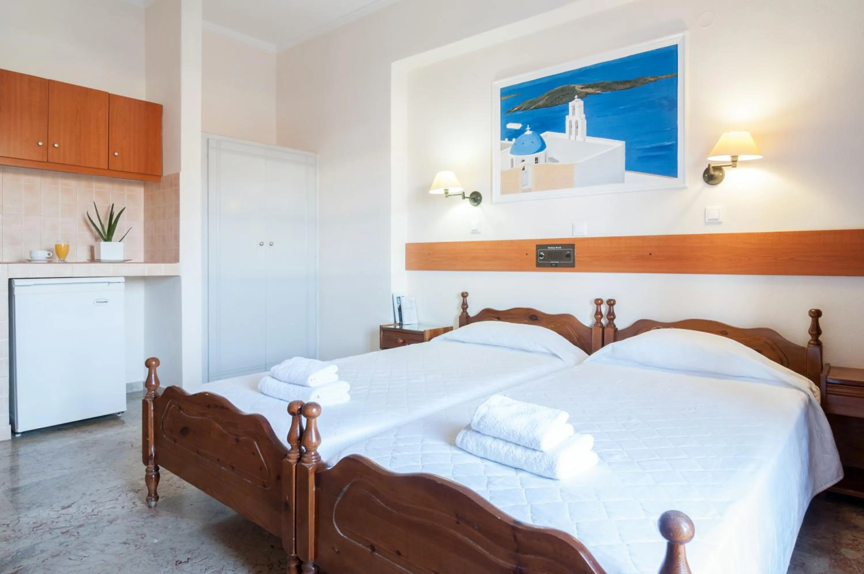 Bed in Holiday Beach Resort Santorini