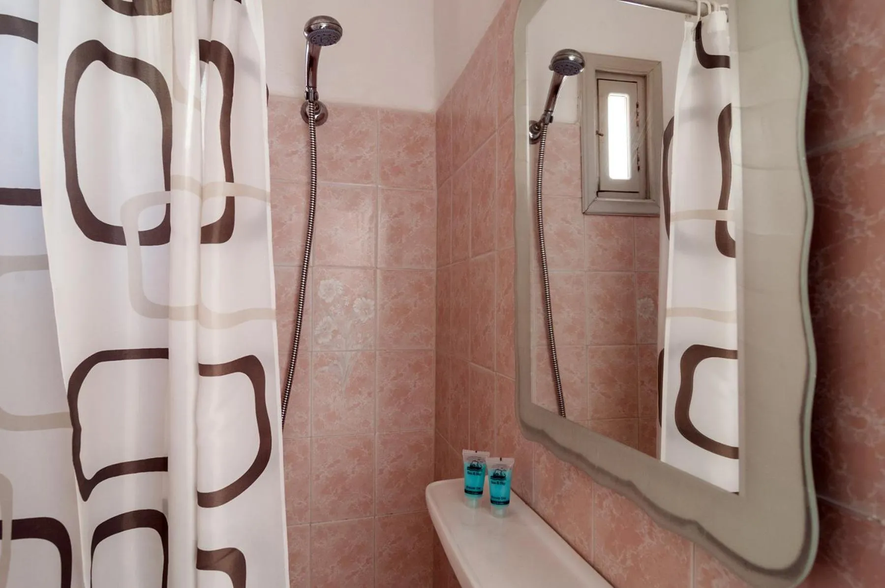 Bathroom in Holiday Beach Resort Santorini