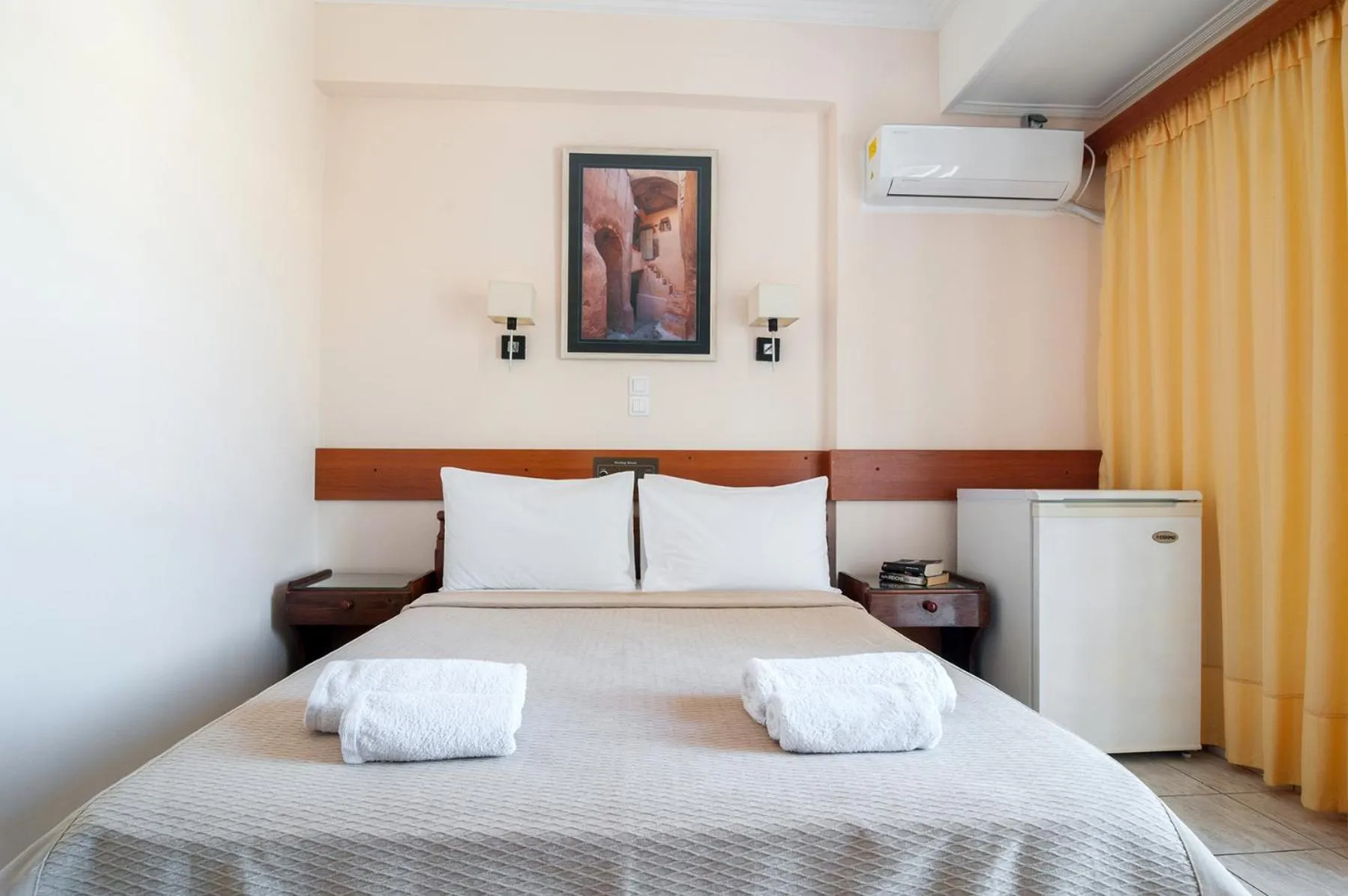 Bedroom, Bed in Holiday Beach Resort Santorini