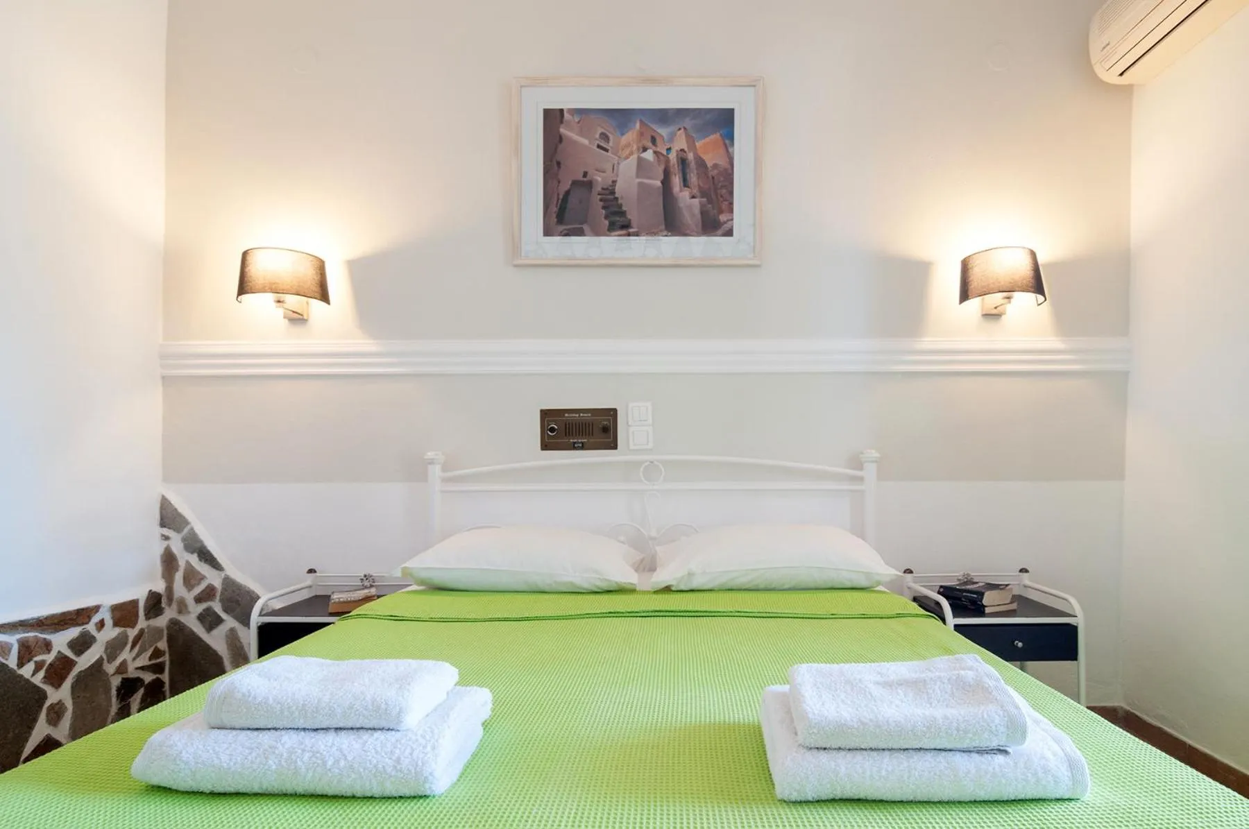 Bed in Holiday Beach Resort Santorini