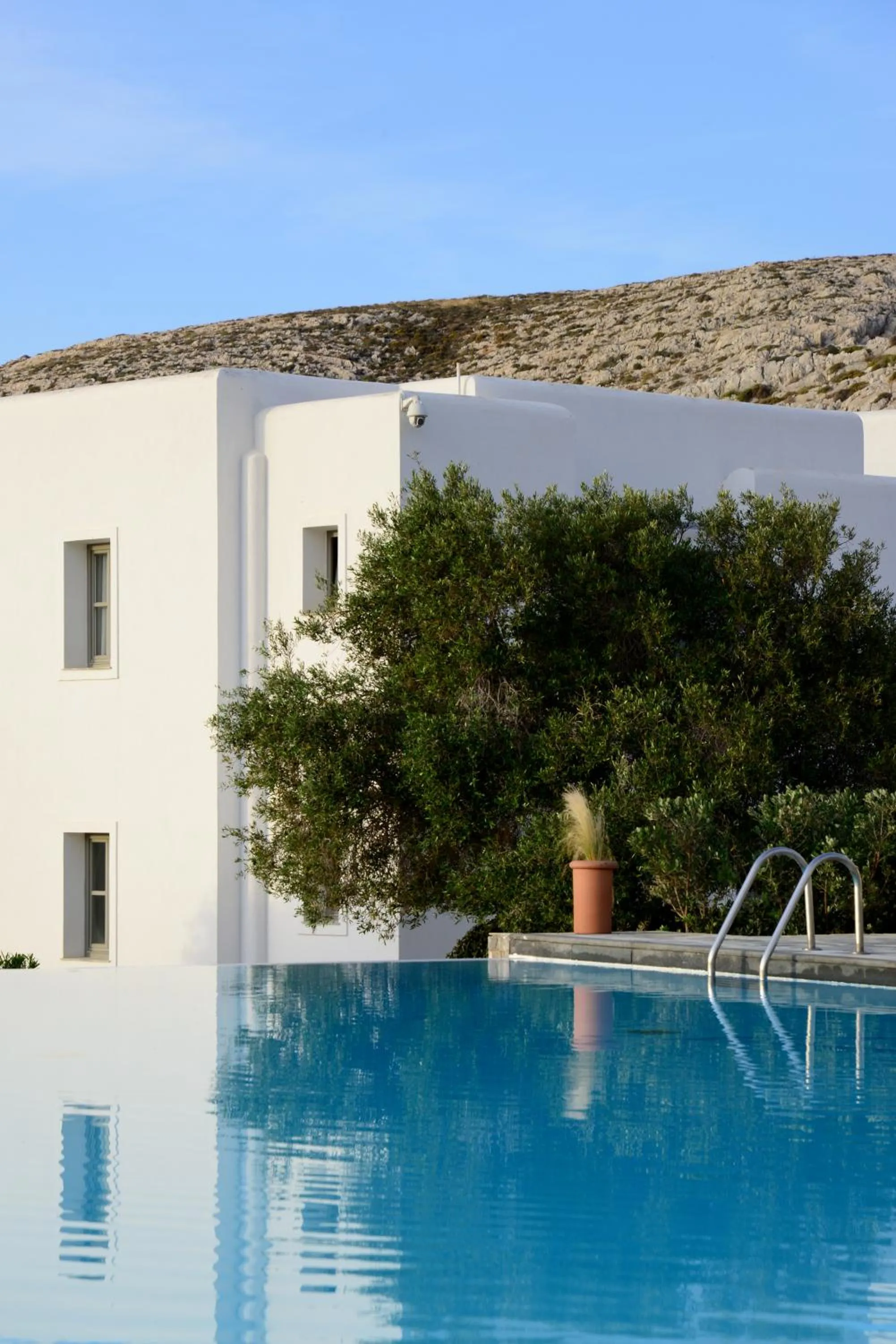 Swimming pool in ANEMI Folegandros
