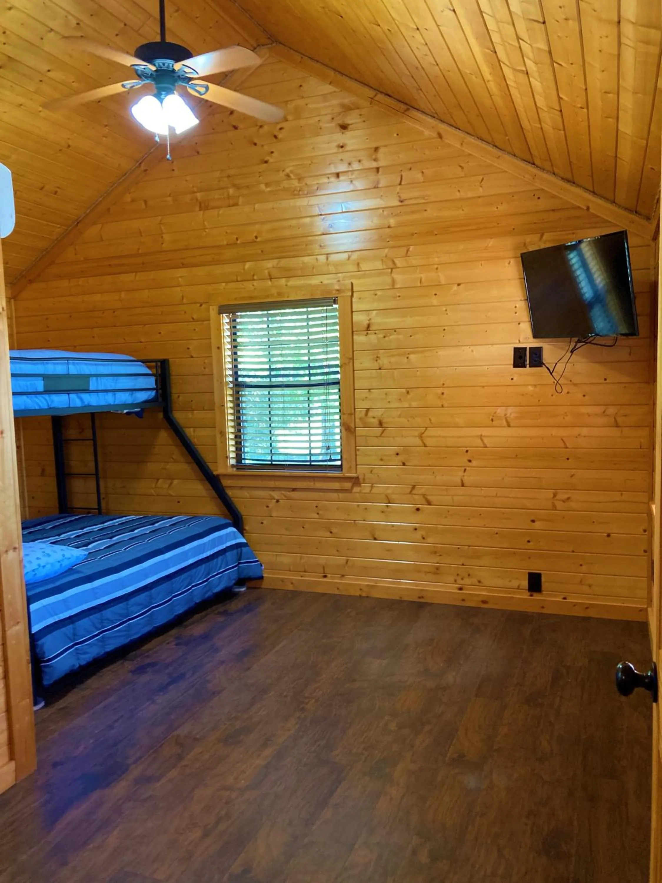 Bedroom in Outback Campground and Marina