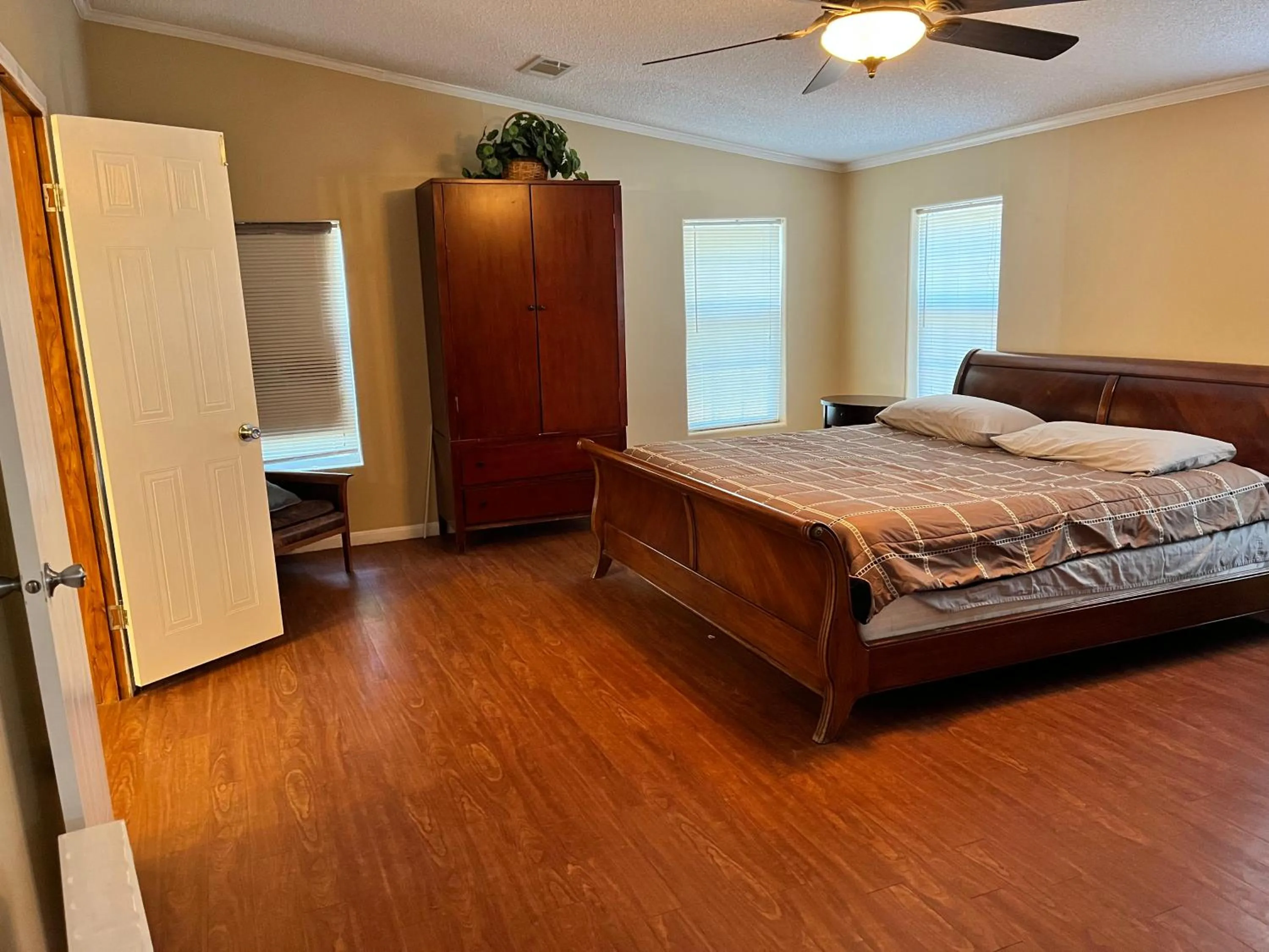 Bedroom in Outback Campground and Marina
