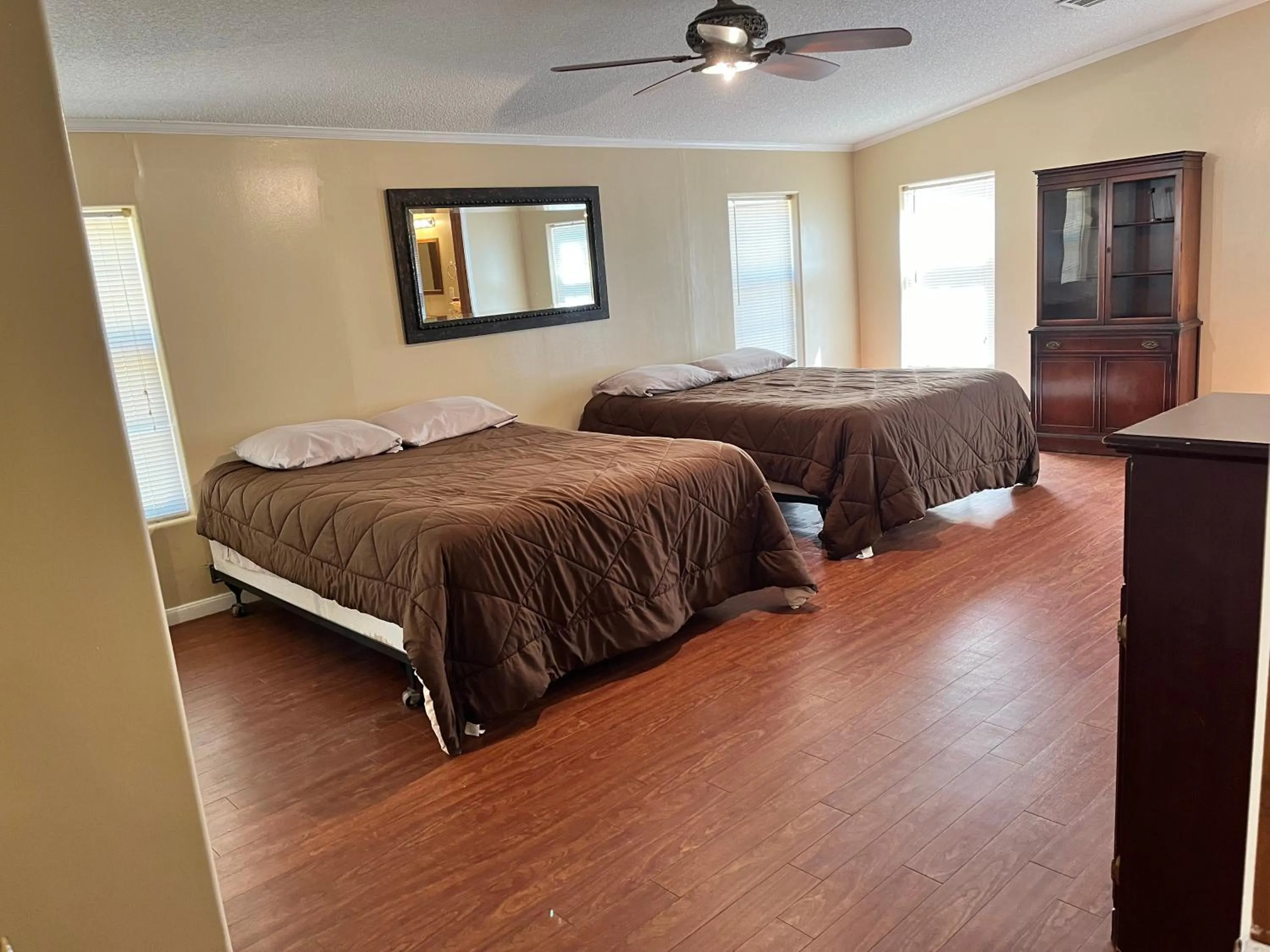 Bedroom in Outback Campground and Marina