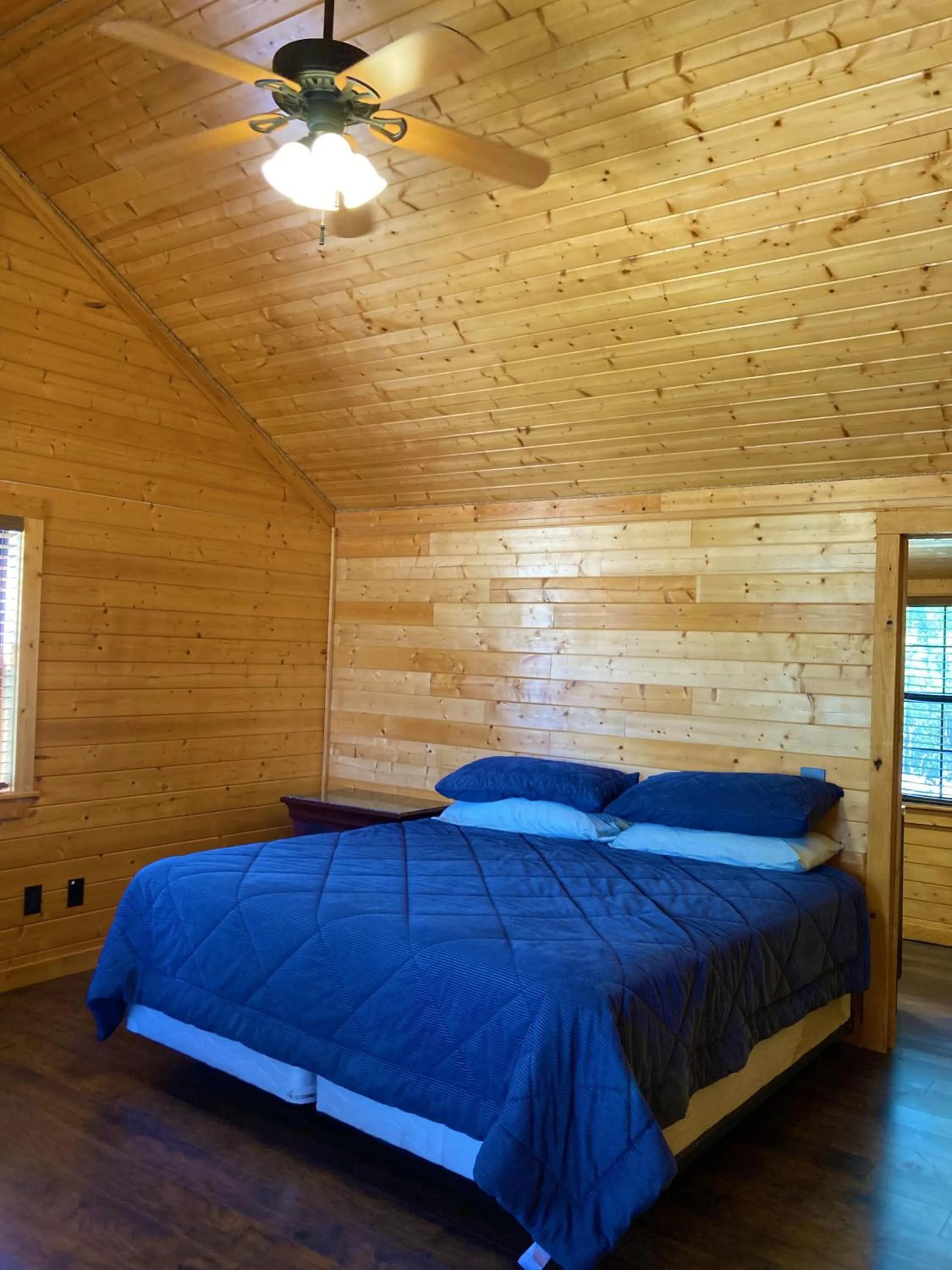 Bedroom in Outback Campground and Marina