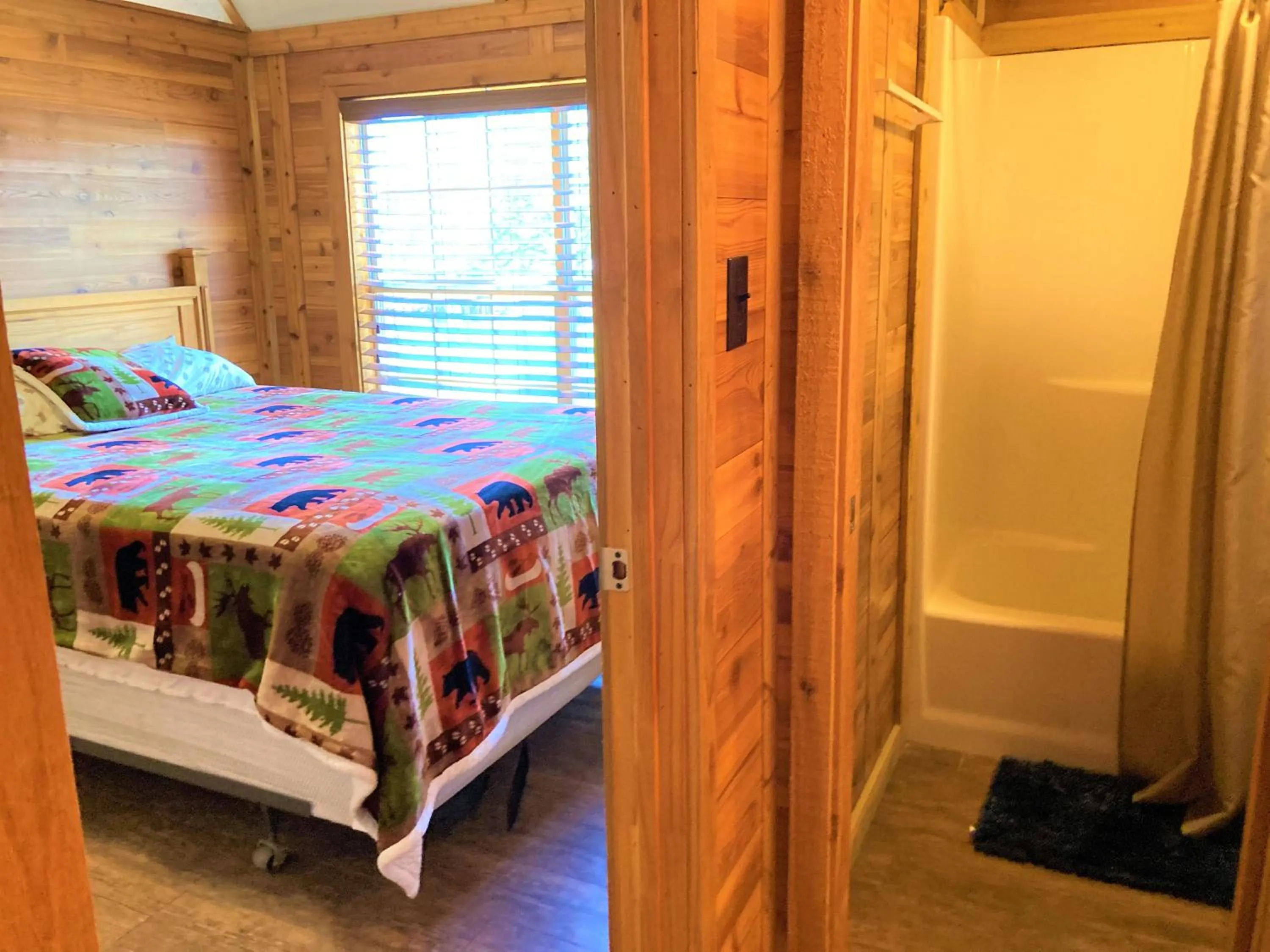 Photo of the whole room in Outback Campground and Marina