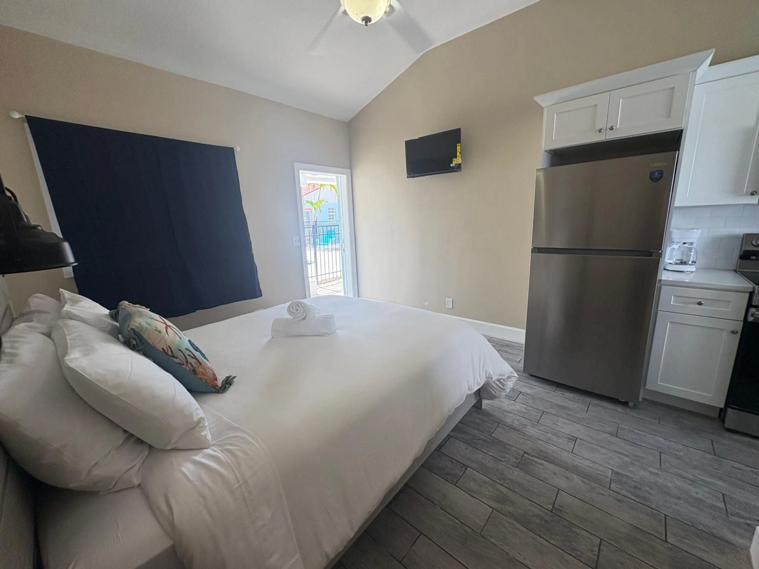 Bed in Blue Waters Treasure Island