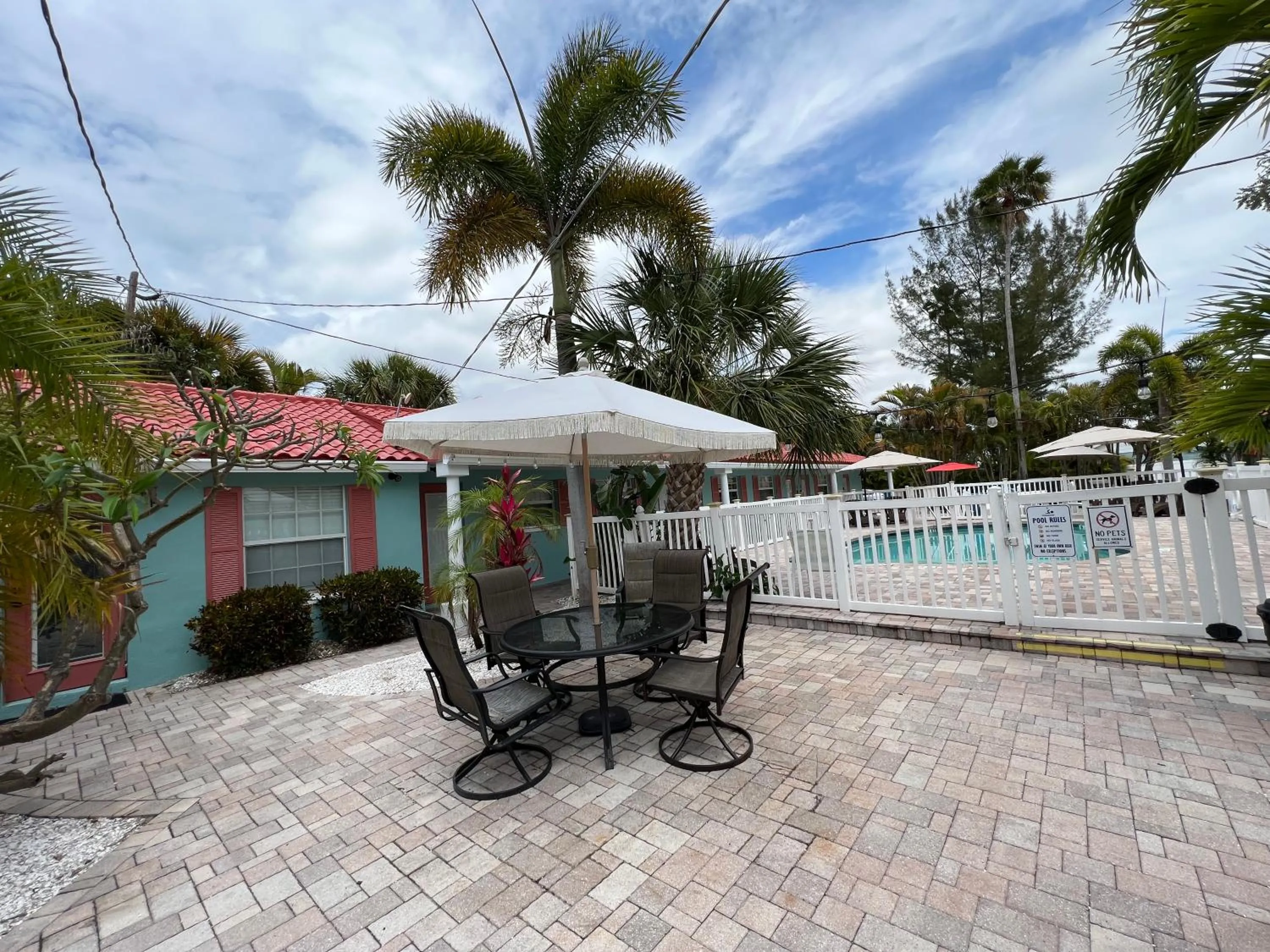 Seating area in Blue Waters Treasure Island