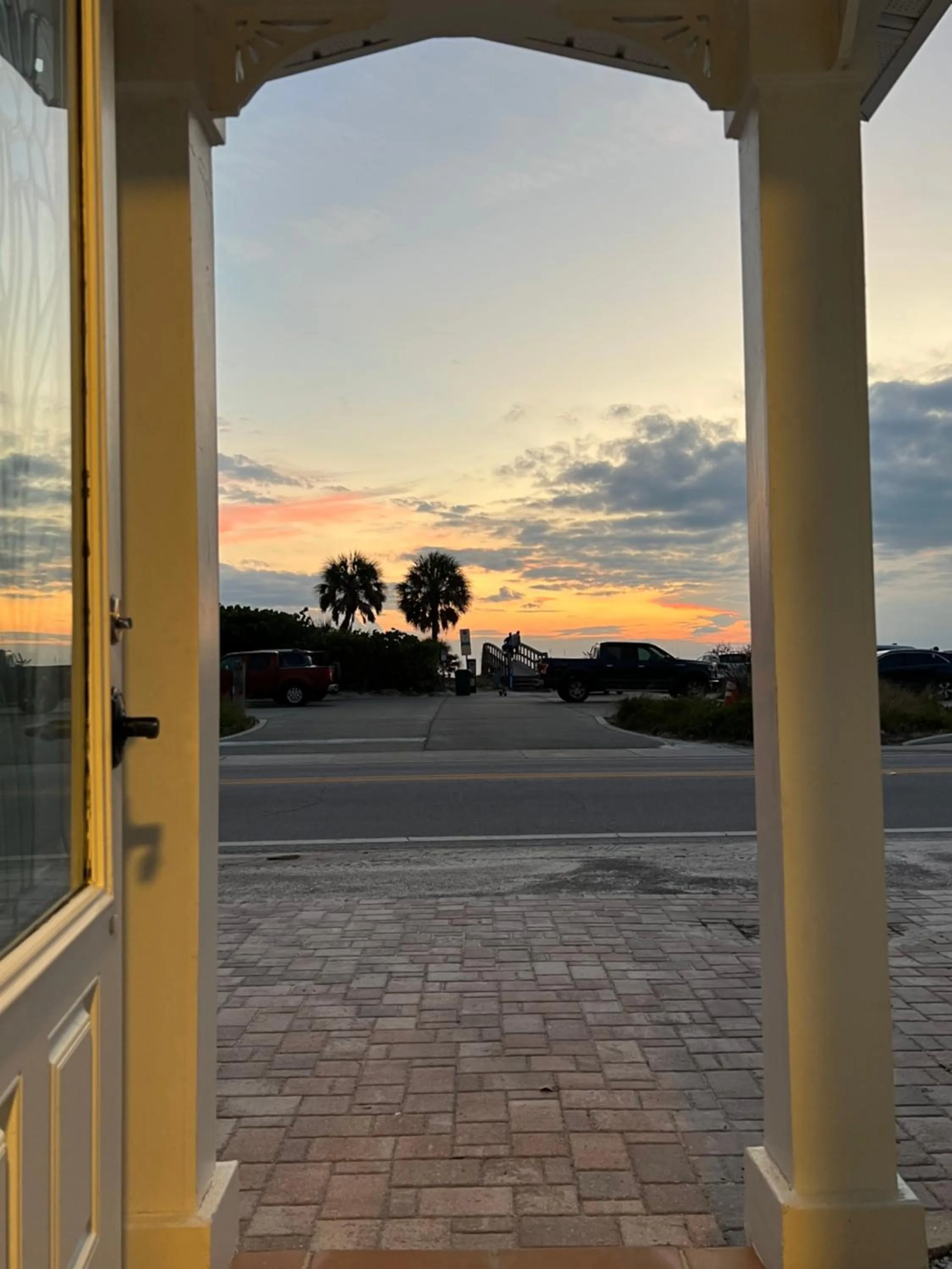 Property building in Blue Waters Treasure Island