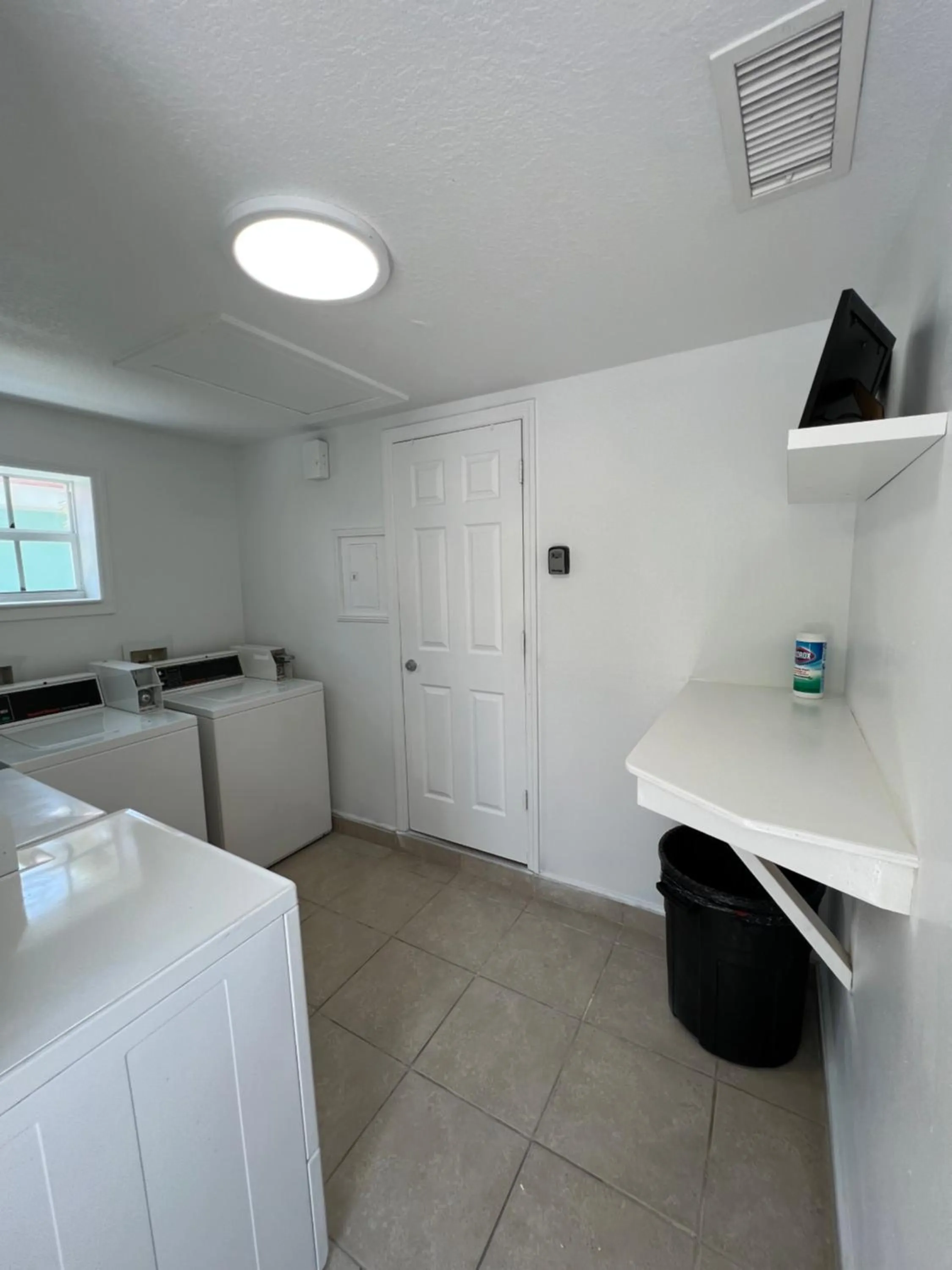 laundry in Blue Waters Treasure Island