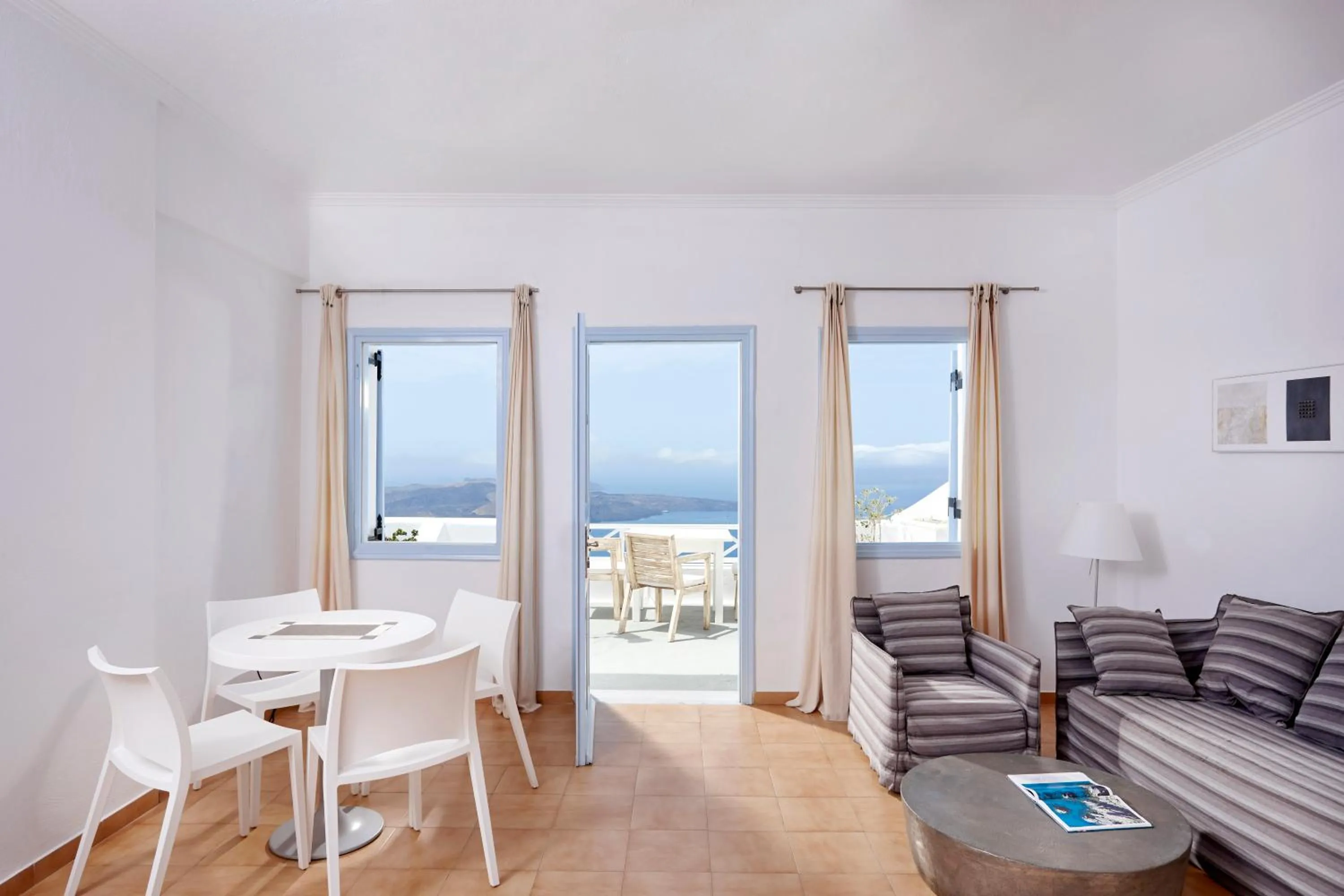 Living room in Manos Small World