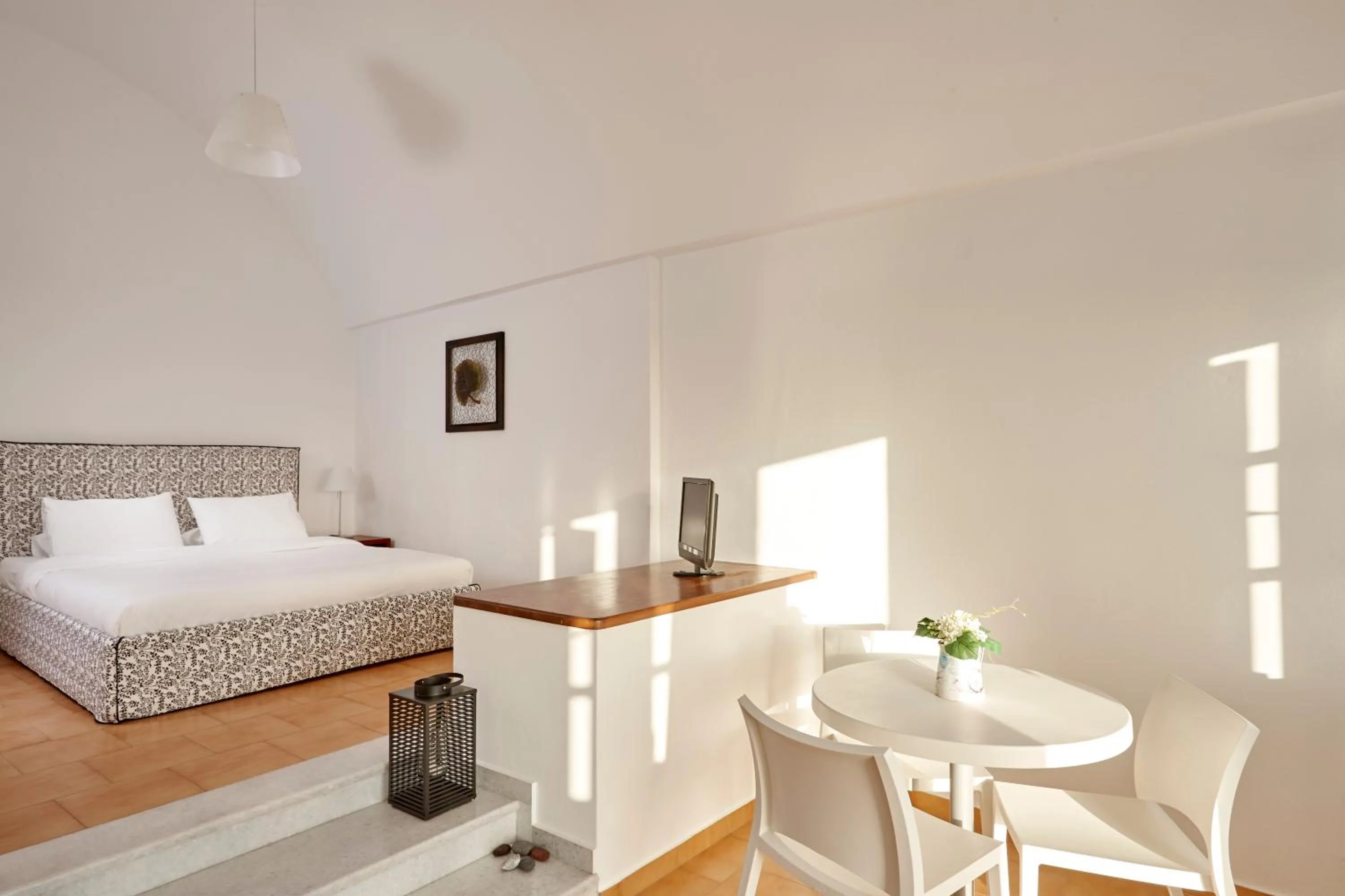 Bedroom, Bed in Manos Small World