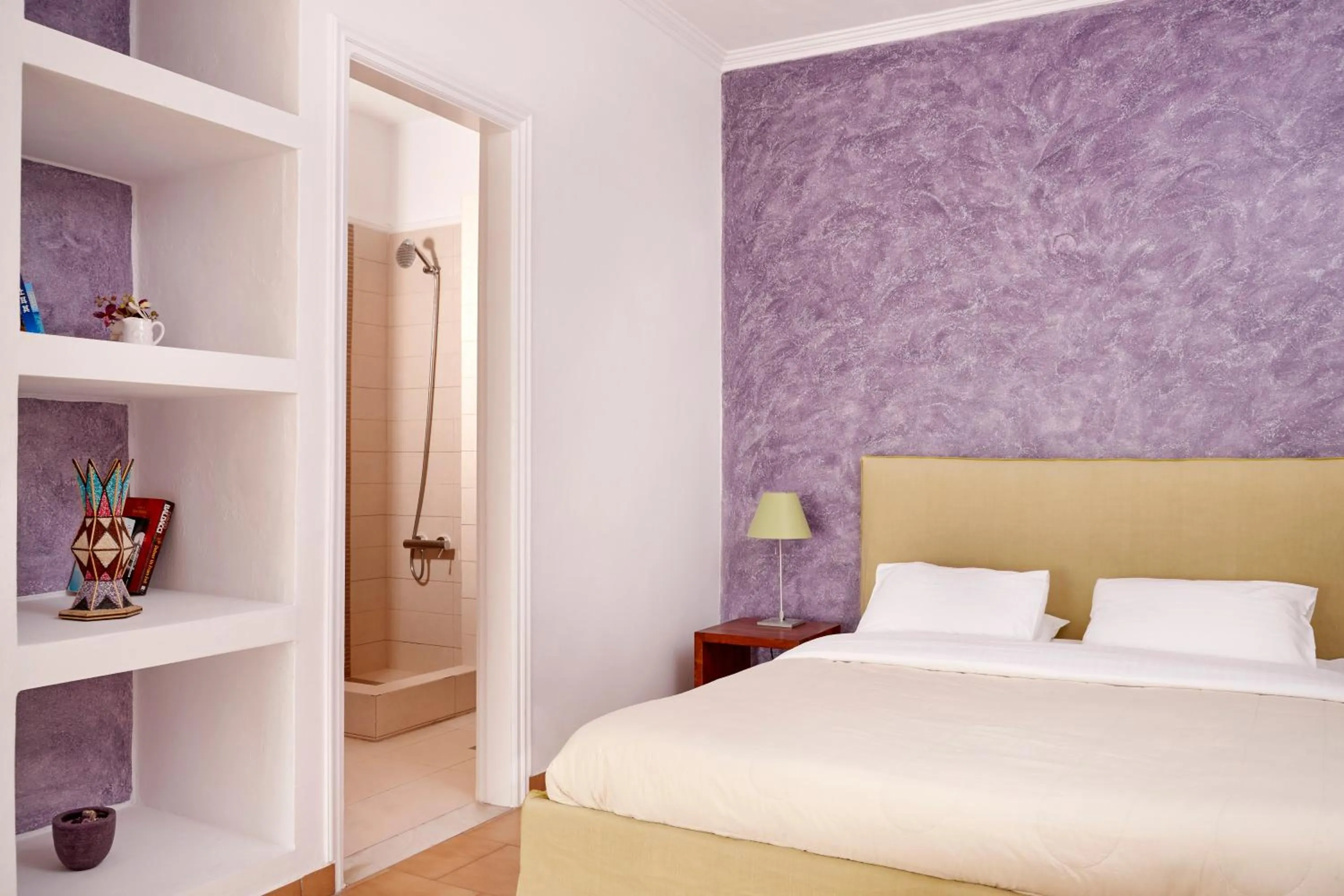 Bedroom, Bed in Manos Small World