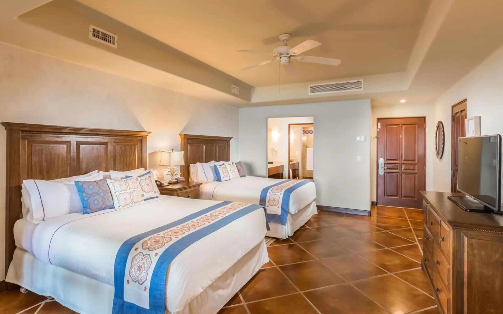 Bedroom, Bed in The Club at Hacienda del Mar